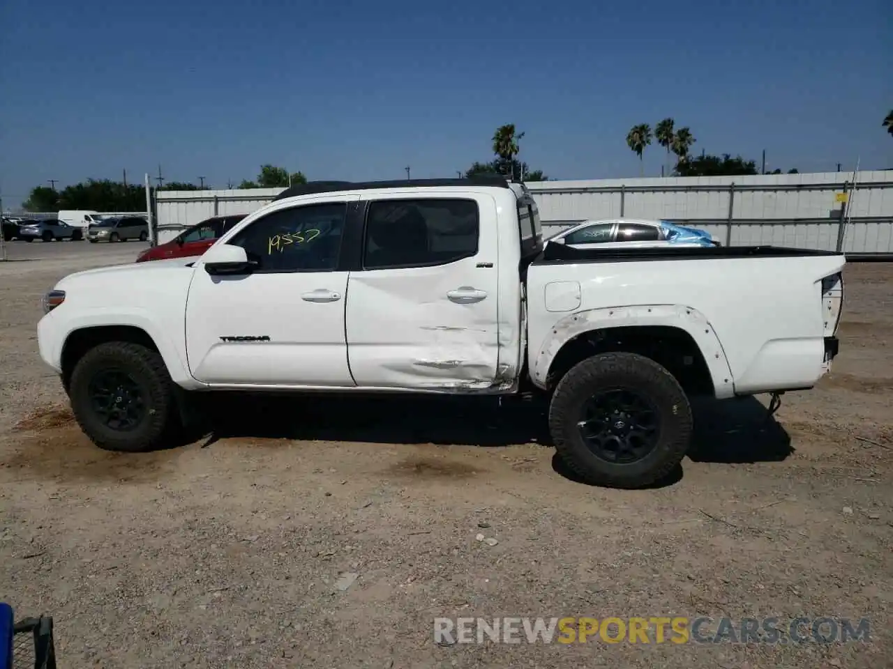 9 Photograph of a damaged car 5TFAZ5CN8LX091559 TOYOTA TACOMA 2020