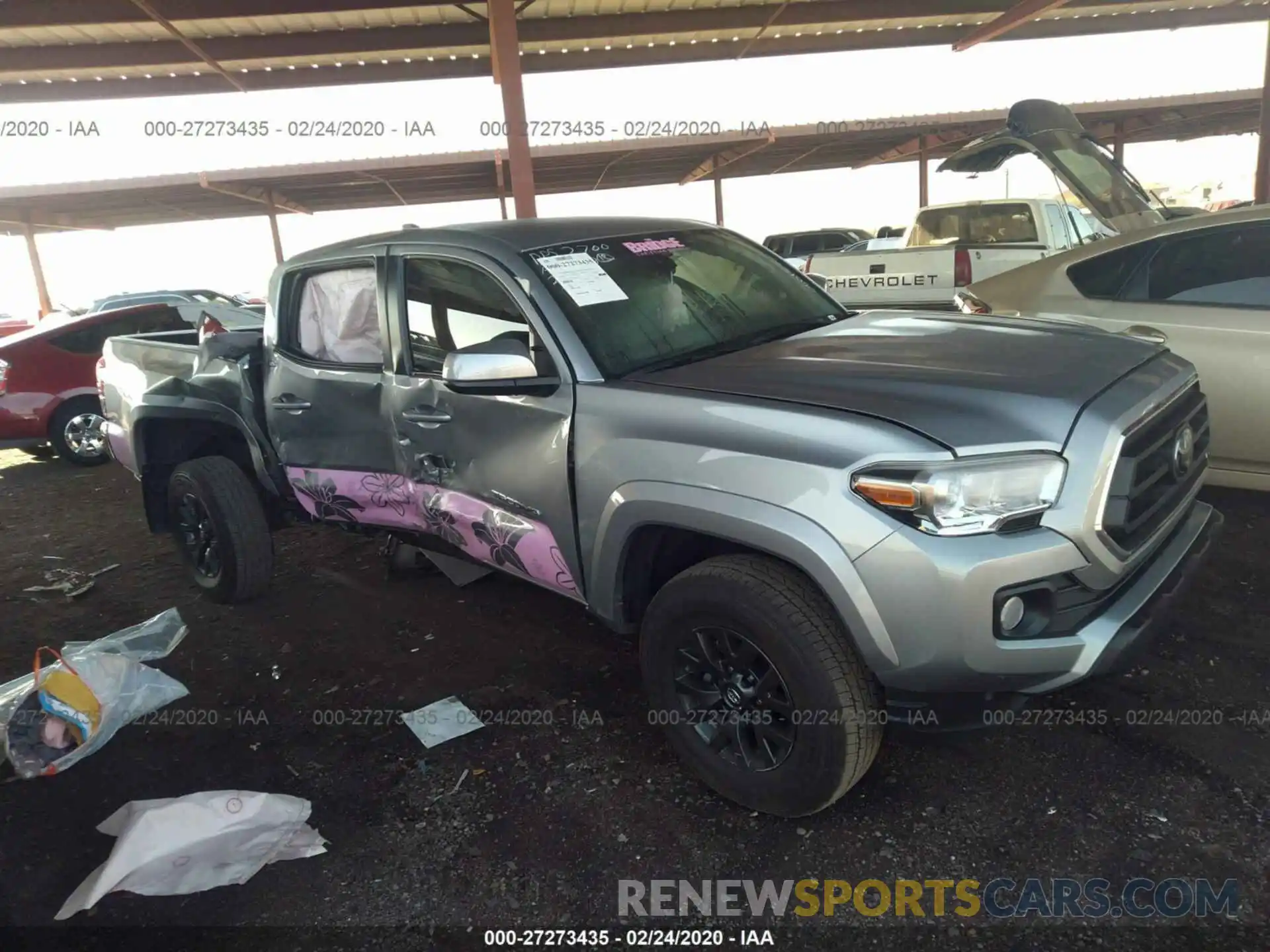 1 Photograph of a damaged car 5TFAZ5CN9LX087617 TOYOTA TACOMA 2020