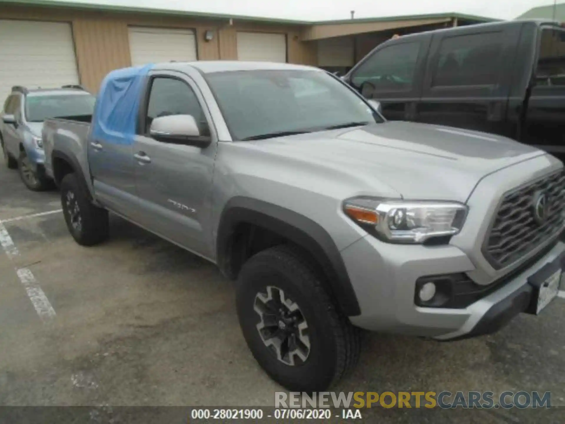 3 Photograph of a damaged car 5TFAZ5CN9LX092333 TOYOTA TACOMA 2020