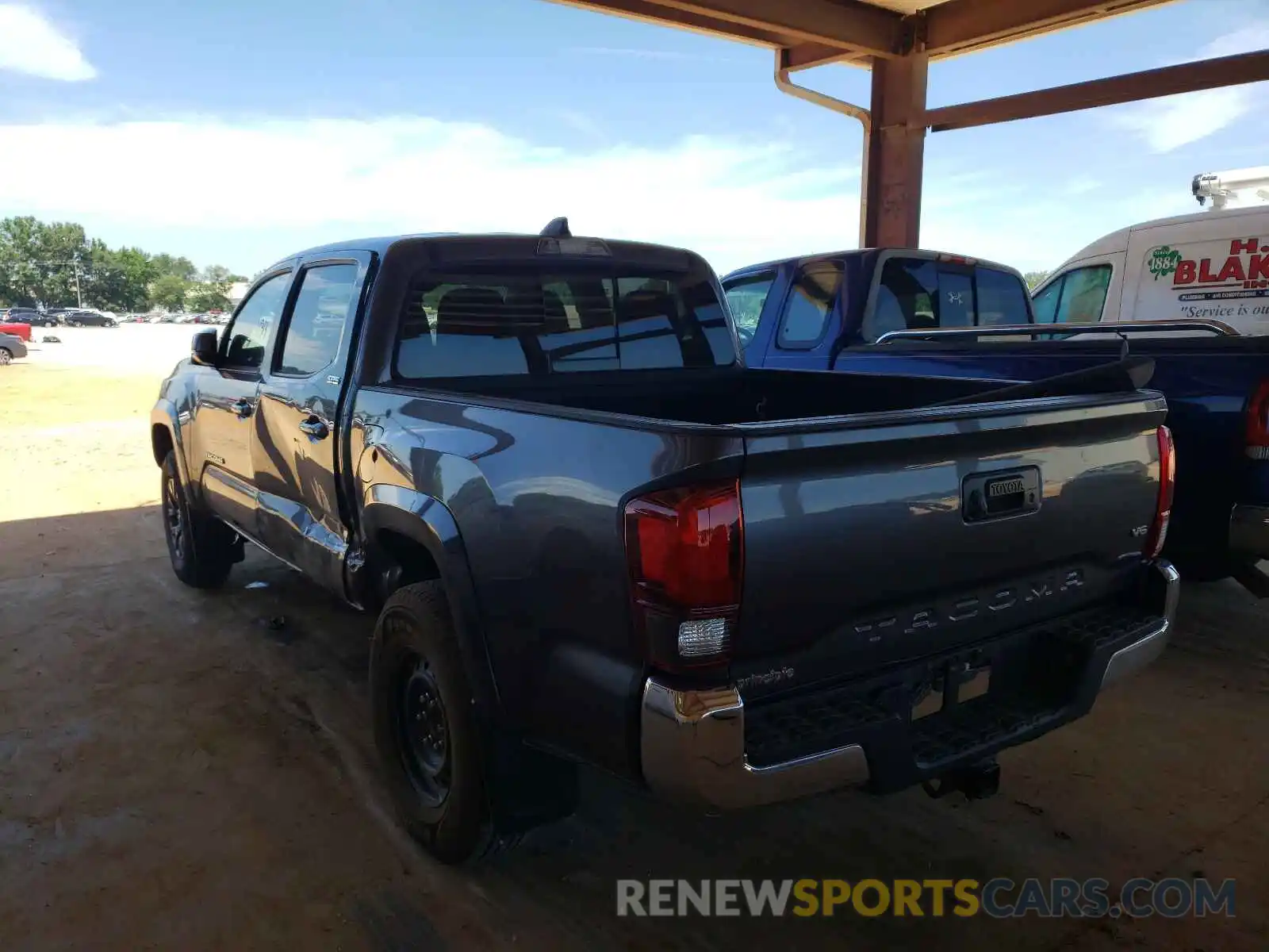 3 Photograph of a damaged car 5TFAZ5CN9LX094096 TOYOTA TACOMA 2020