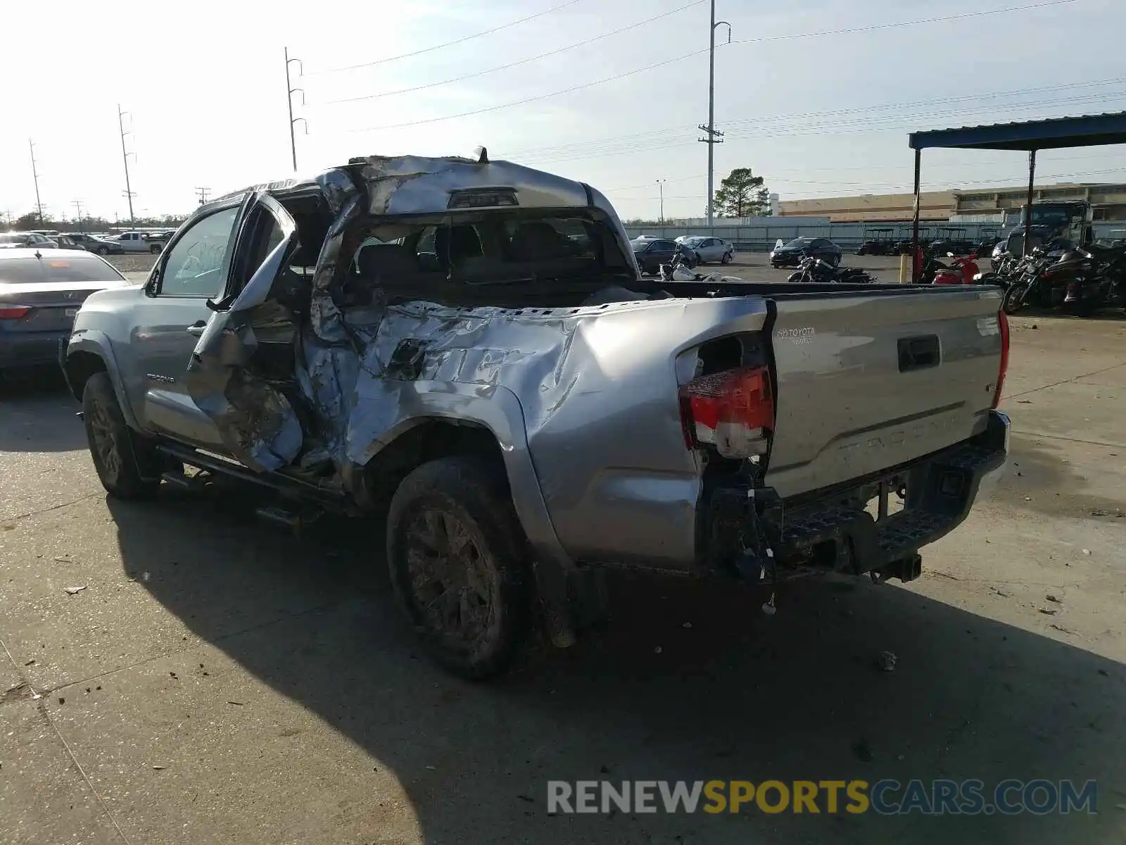 3 Photograph of a damaged car 5TFAZ5CNXLX087786 TOYOTA TACOMA 2020