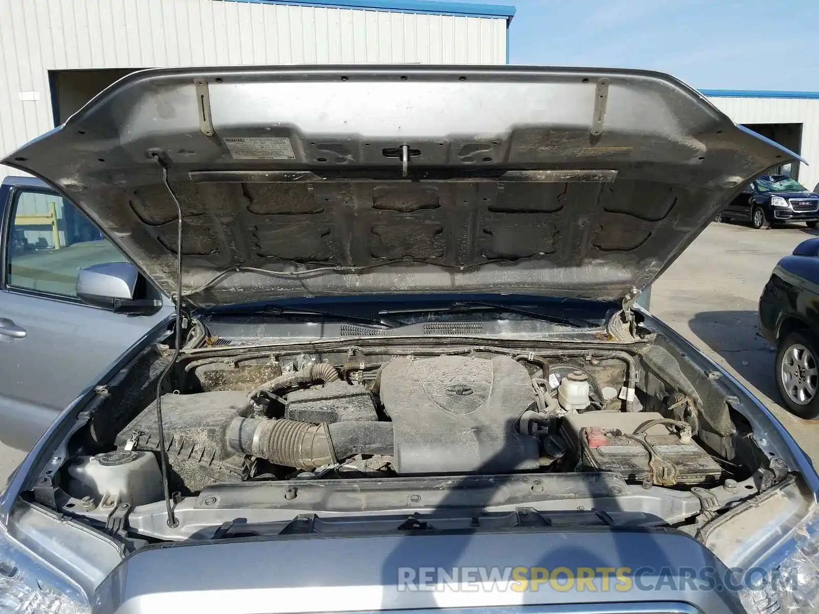 7 Photograph of a damaged car 5TFAZ5CNXLX087786 TOYOTA TACOMA 2020