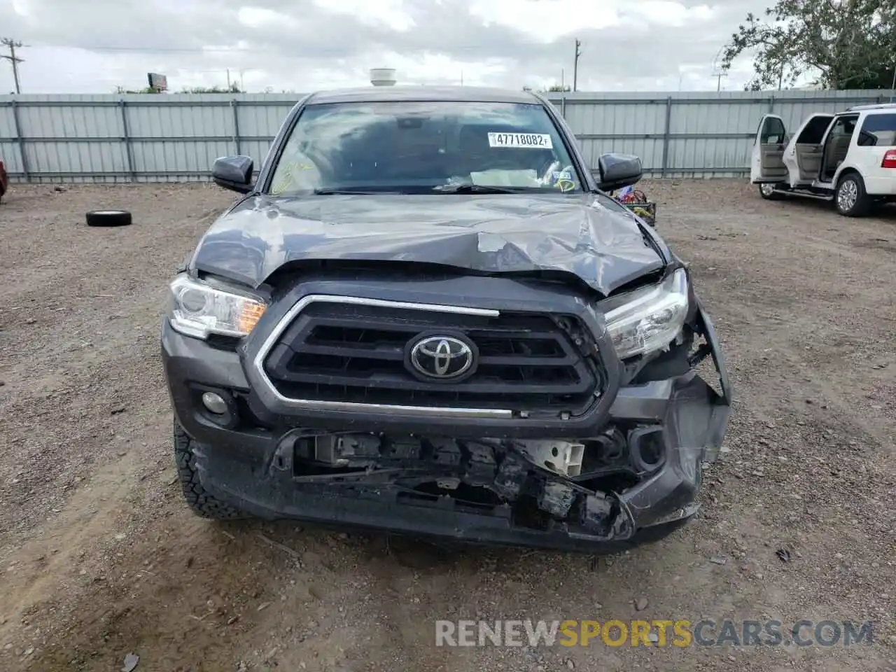 9 Photograph of a damaged car 5TFAZ5CNXLX088923 TOYOTA TACOMA 2020