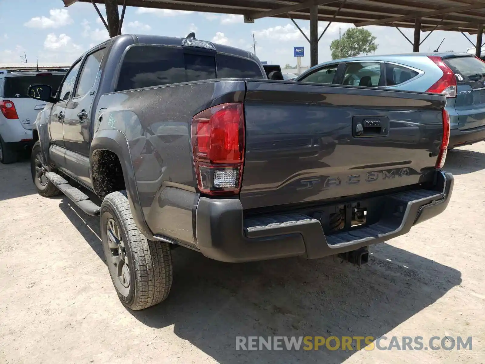 3 Photograph of a damaged car 5TFAZ5CNXLX088999 TOYOTA TACOMA 2020