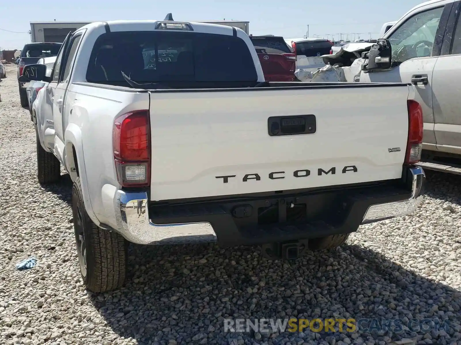 9 Photograph of a damaged car 5TFBZ5DN8LX004956 TOYOTA TACOMA 2020