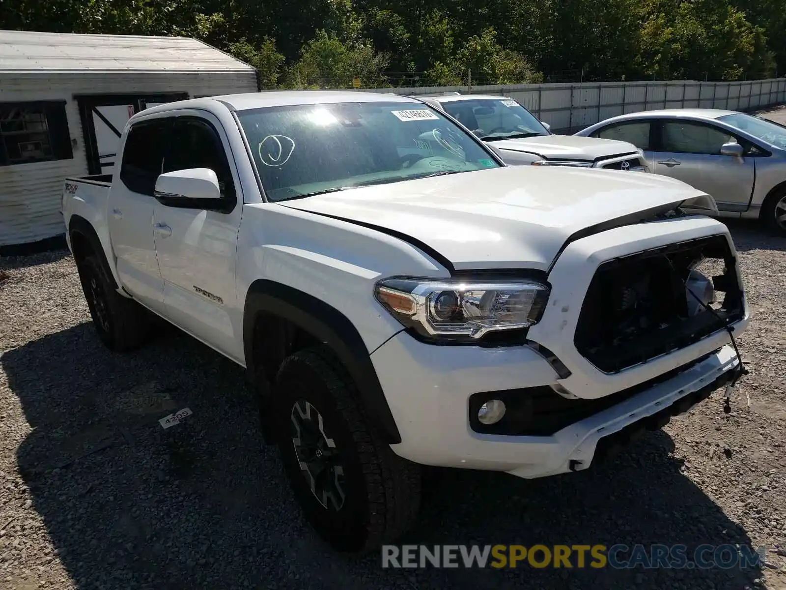 1 Photograph of a damaged car 5TFCZ5AN0LX212287 TOYOTA TACOMA 2020