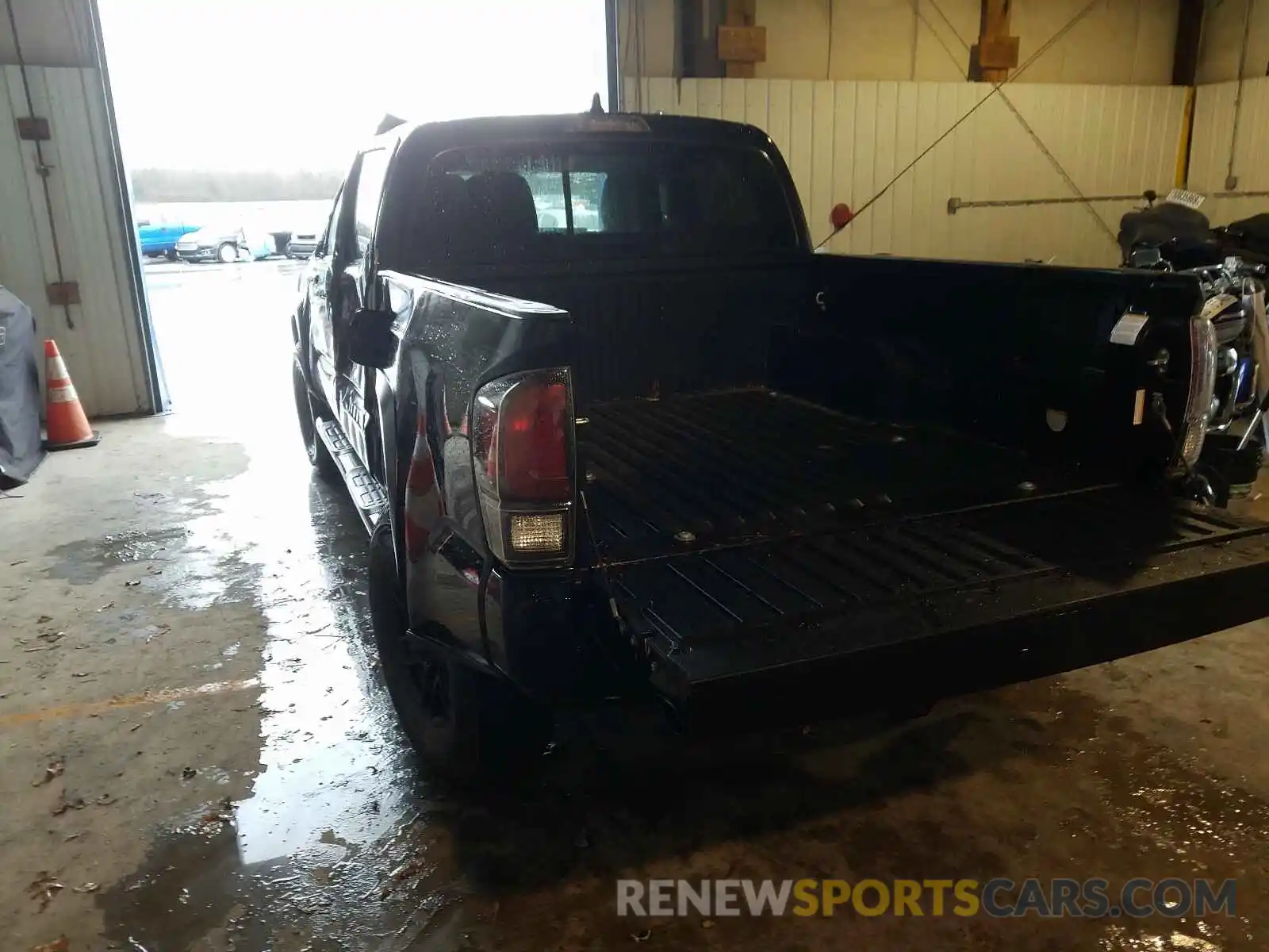 3 Photograph of a damaged car 5TFCZ5AN0LX214301 TOYOTA TACOMA 2020