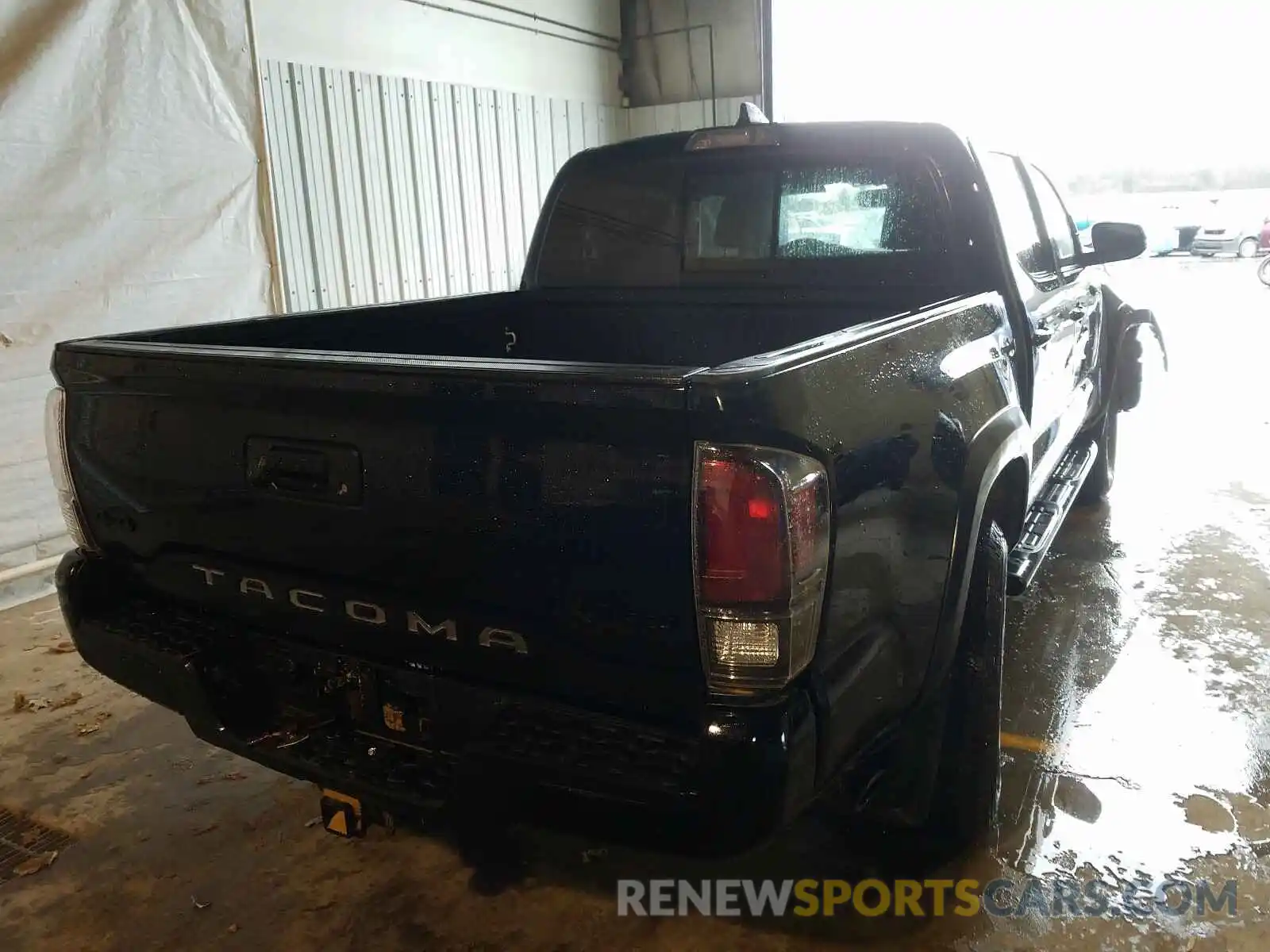 4 Photograph of a damaged car 5TFCZ5AN0LX214301 TOYOTA TACOMA 2020