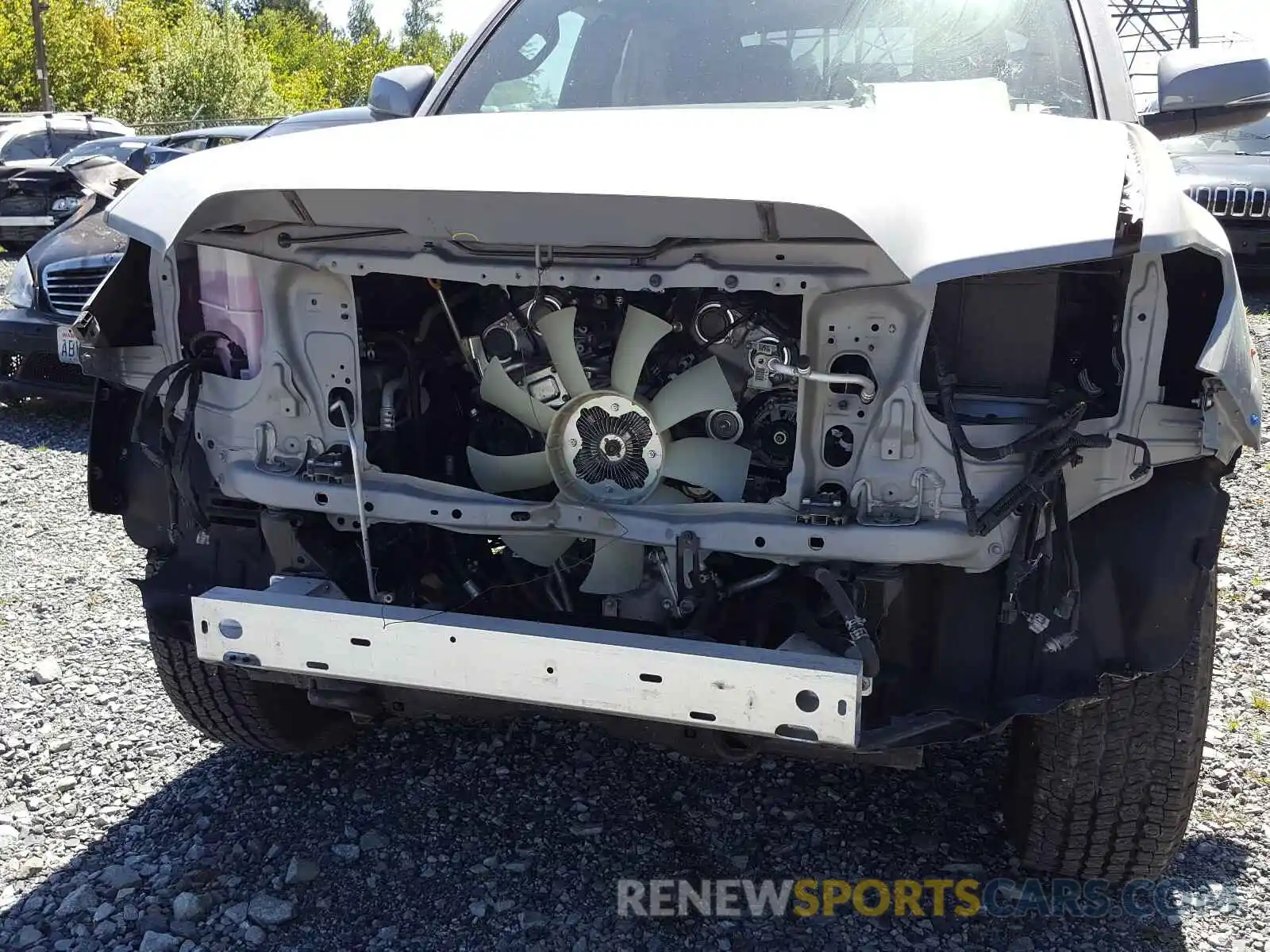 9 Photograph of a damaged car 5TFCZ5AN0LX215982 TOYOTA TACOMA 2020