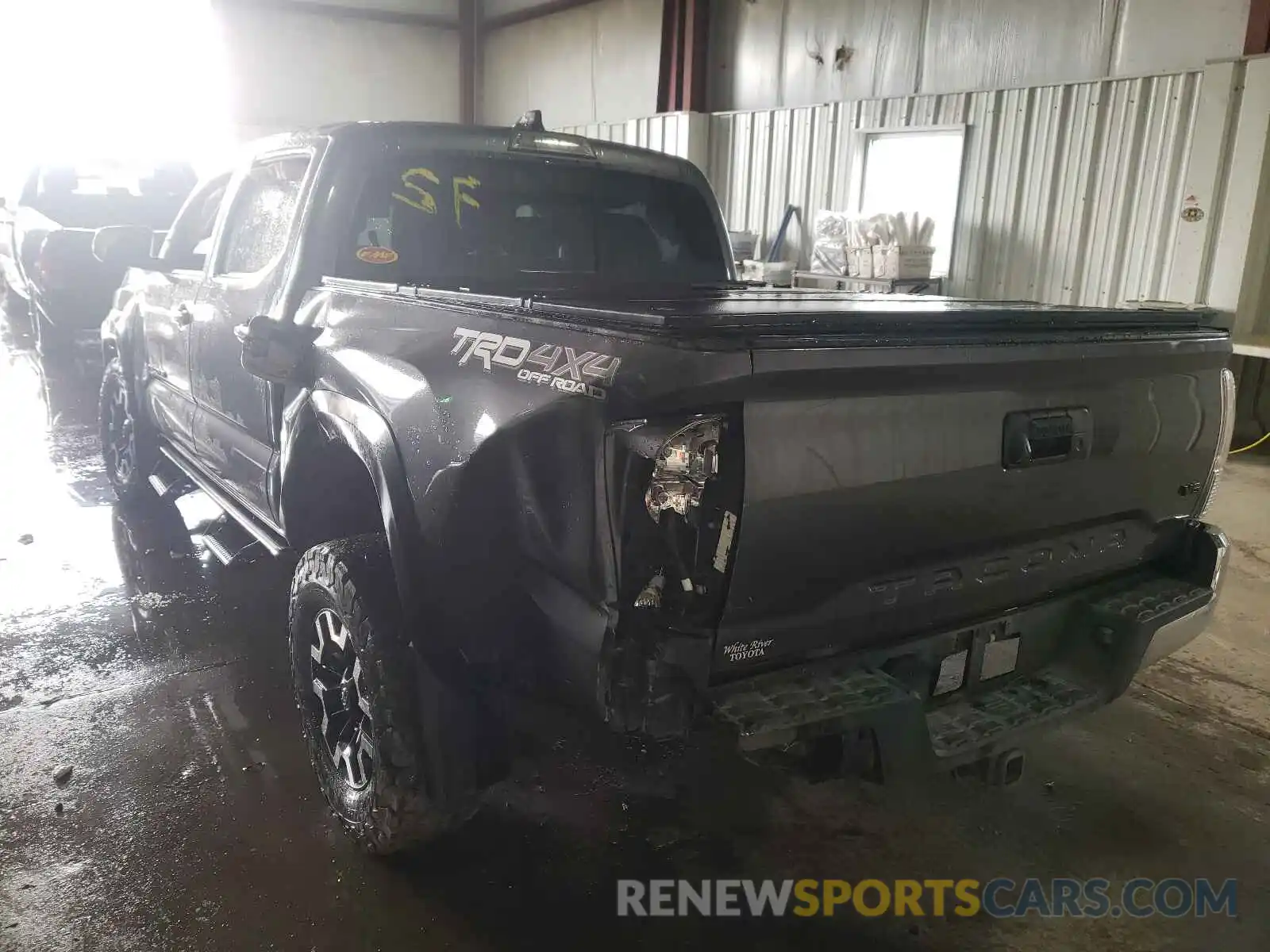 3 Photograph of a damaged car 5TFCZ5AN0LX222740 TOYOTA TACOMA 2020