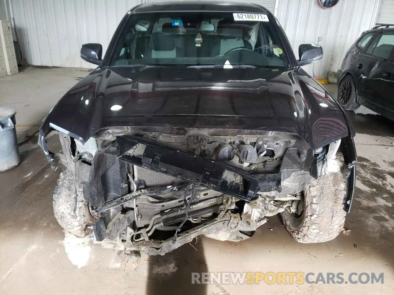 9 Photograph of a damaged car 5TFCZ5AN0LX222740 TOYOTA TACOMA 2020