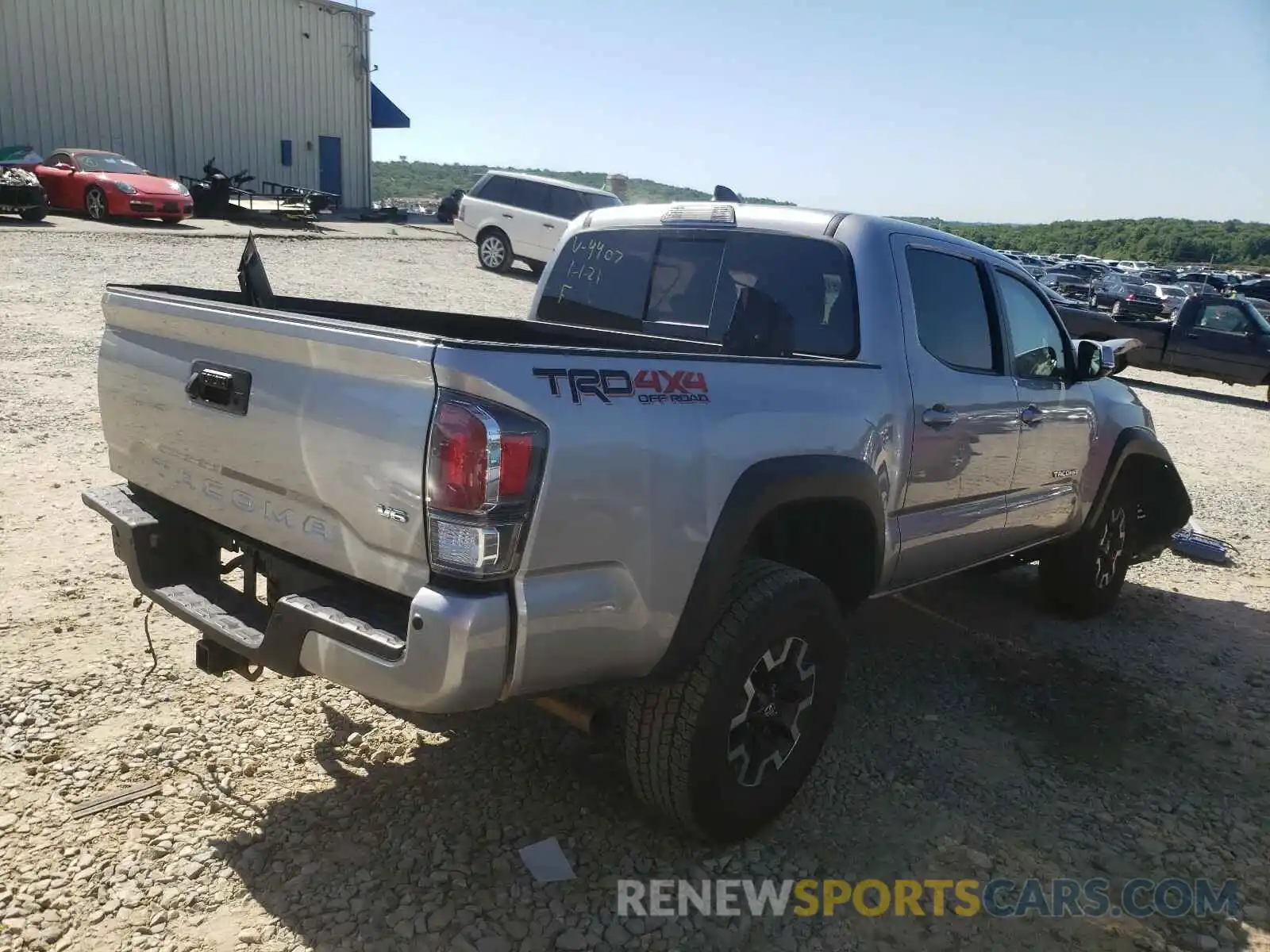 4 Photograph of a damaged car 5TFCZ5AN0LX224407 TOYOTA TACOMA 2020