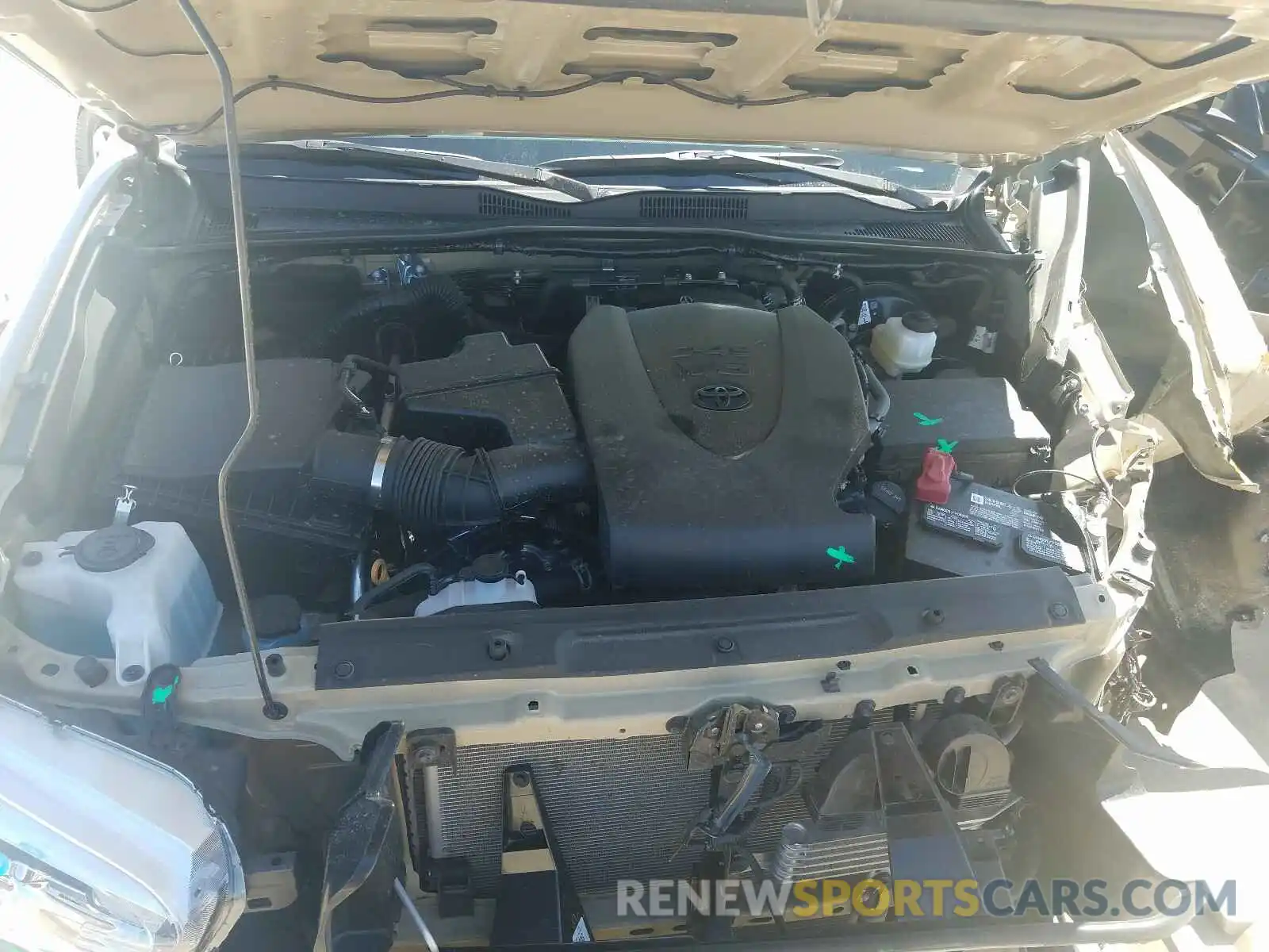 7 Photograph of a damaged car 5TFCZ5AN0LX229445 TOYOTA TACOMA 2020