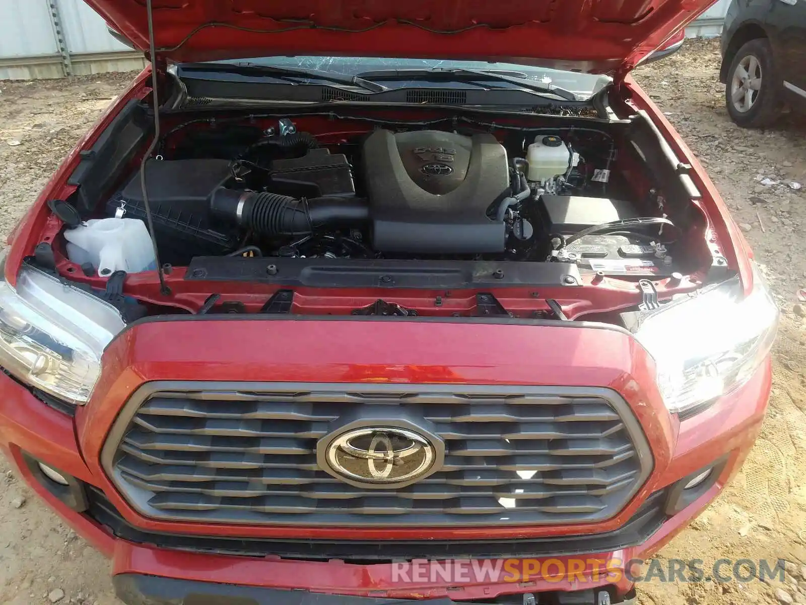 7 Photograph of a damaged car 5TFCZ5AN0LX229638 TOYOTA TACOMA 2020