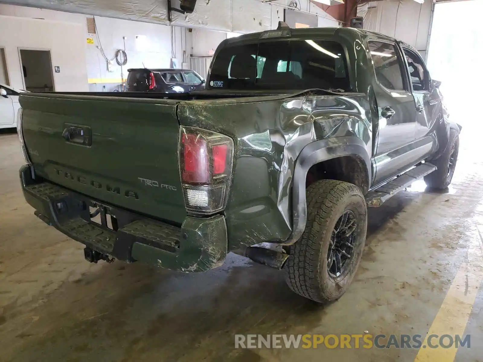 4 Photograph of a damaged car 5TFCZ5AN0LX230322 TOYOTA TACOMA 2020