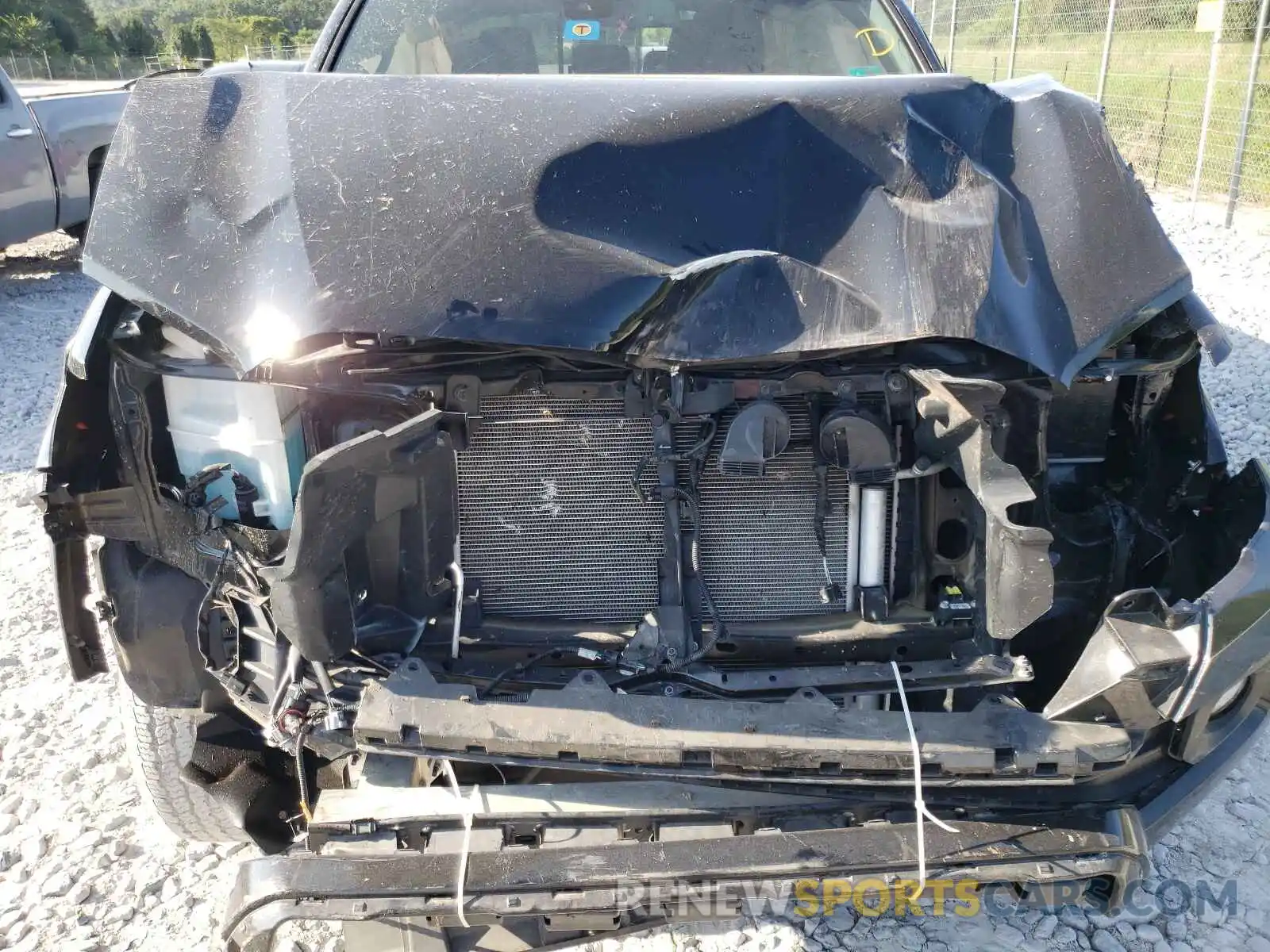 9 Photograph of a damaged car 5TFCZ5AN0LX233964 TOYOTA TACOMA 2020