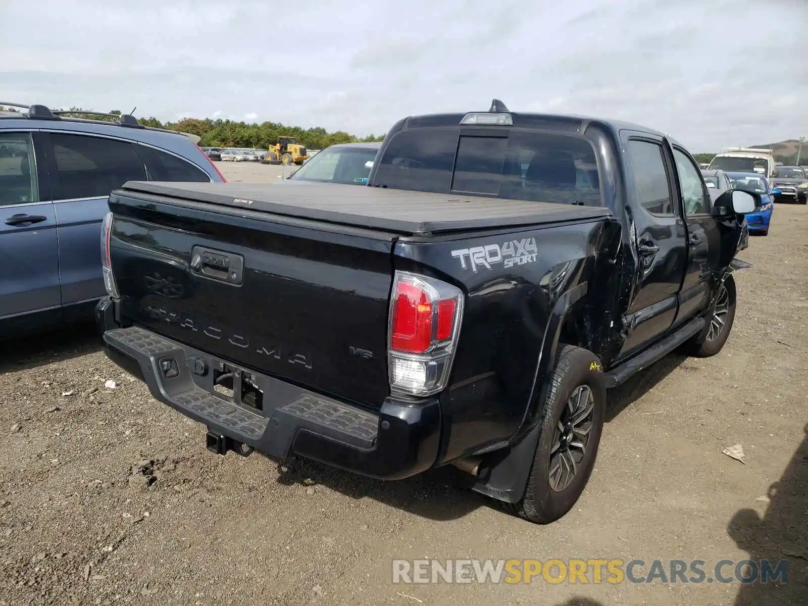 4 Фотография поврежденного автомобиля 5TFCZ5AN0LX234015 TOYOTA TACOMA 2020