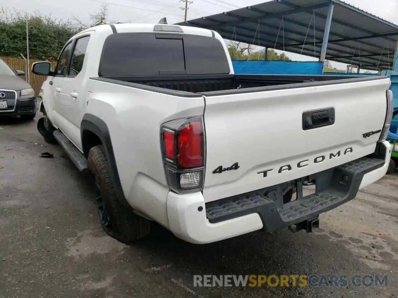 3 Photograph of a damaged car 5TFCZ5AN0LX234029 TOYOTA TACOMA 2020