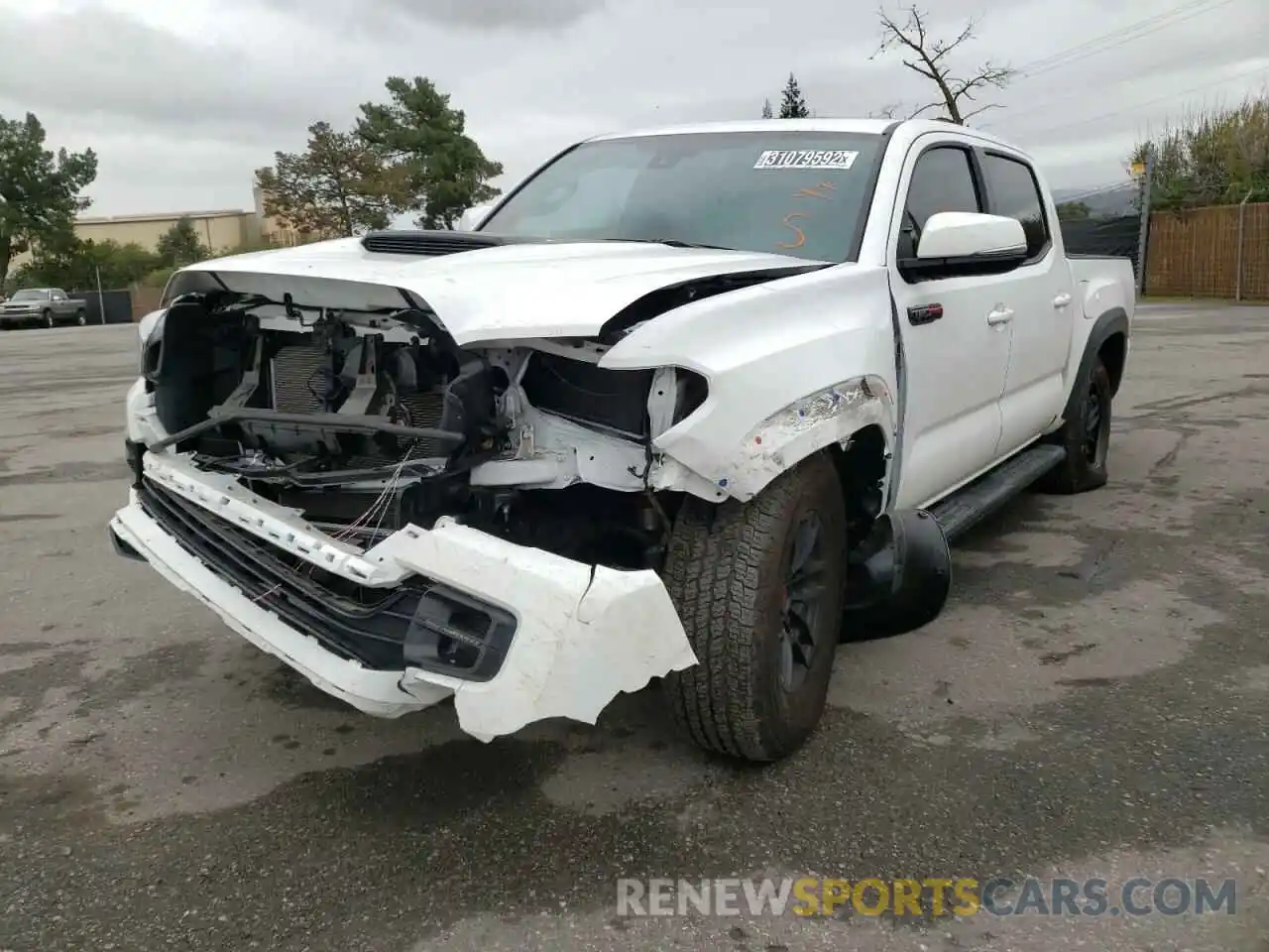 9 Photograph of a damaged car 5TFCZ5AN0LX234029 TOYOTA TACOMA 2020