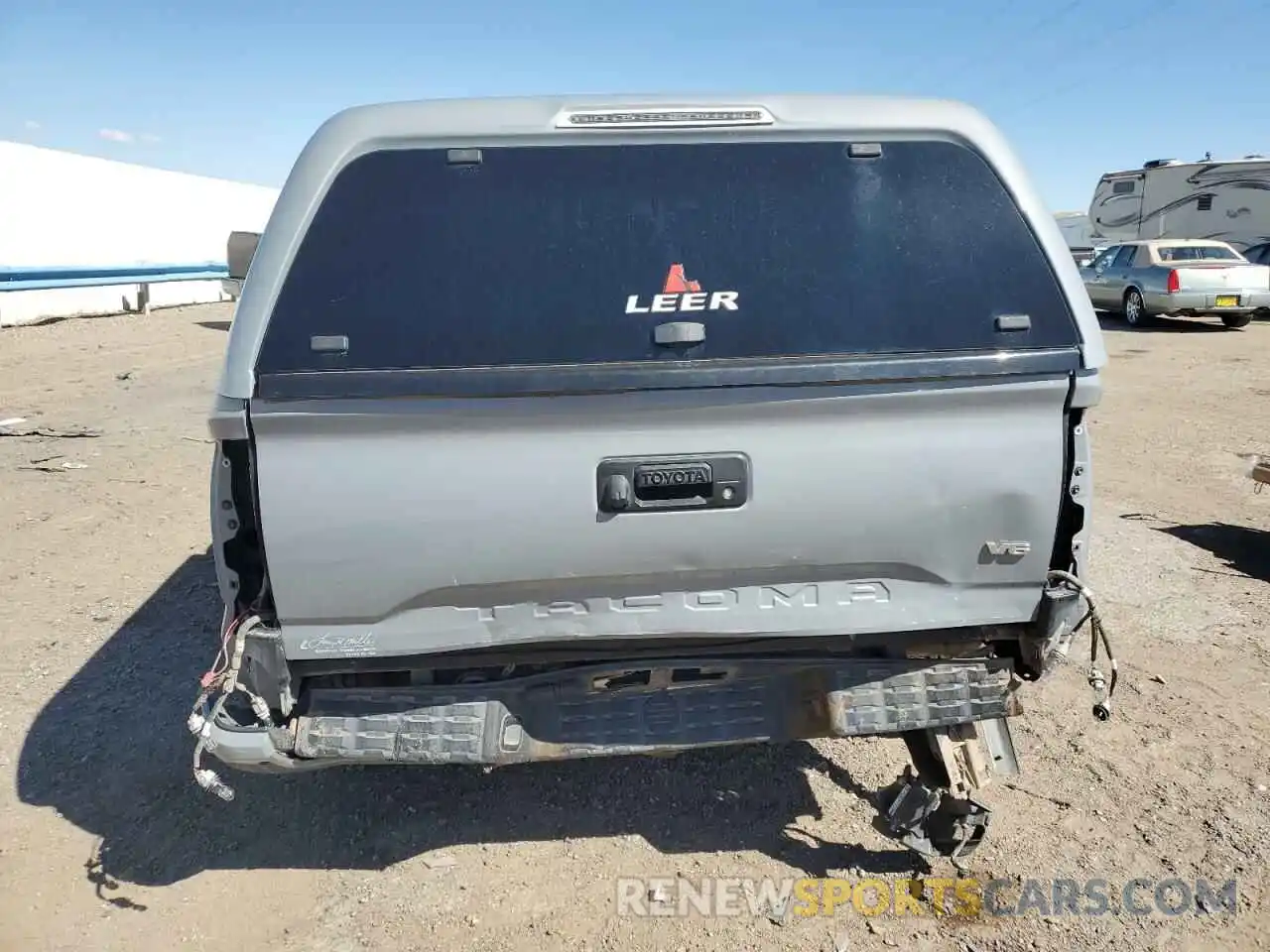 6 Photograph of a damaged car 5TFCZ5AN0LX236704 TOYOTA TACOMA 2020