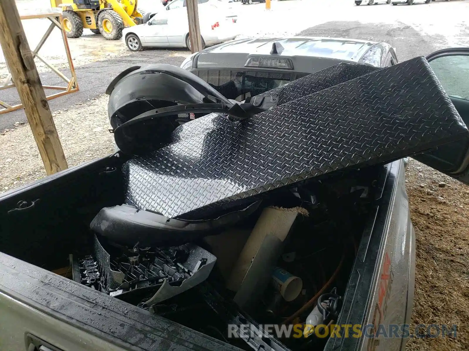 9 Photograph of a damaged car 5TFCZ5AN1LX222276 TOYOTA TACOMA 2020