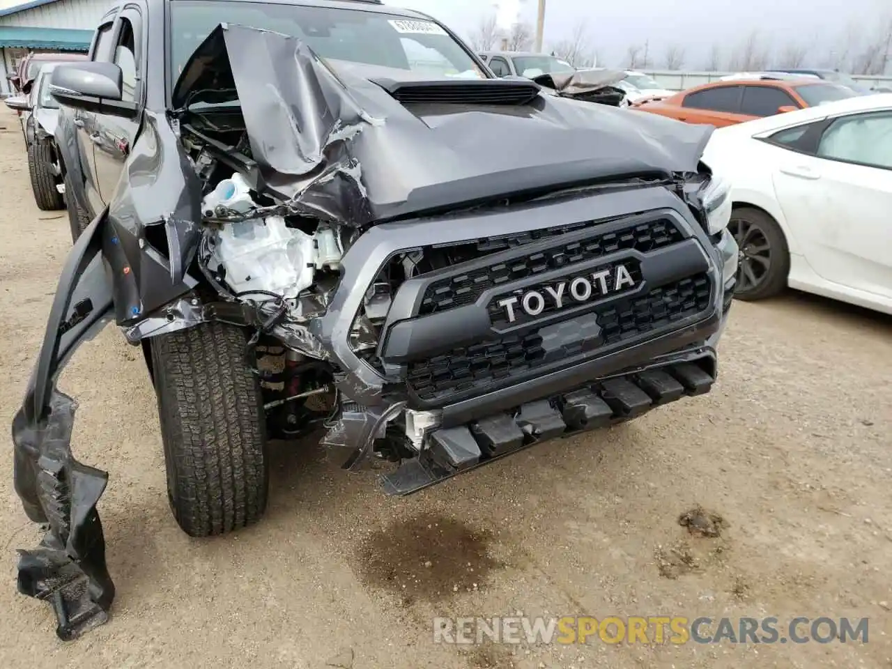 9 Photograph of a damaged car 5TFCZ5AN1LX224884 TOYOTA TACOMA 2020