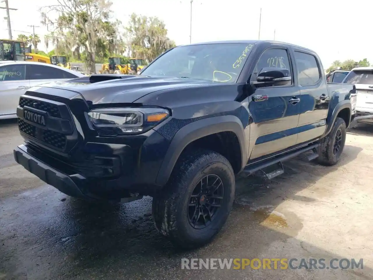 2 Photograph of a damaged car 5TFCZ5AN1LX231723 TOYOTA TACOMA 2020