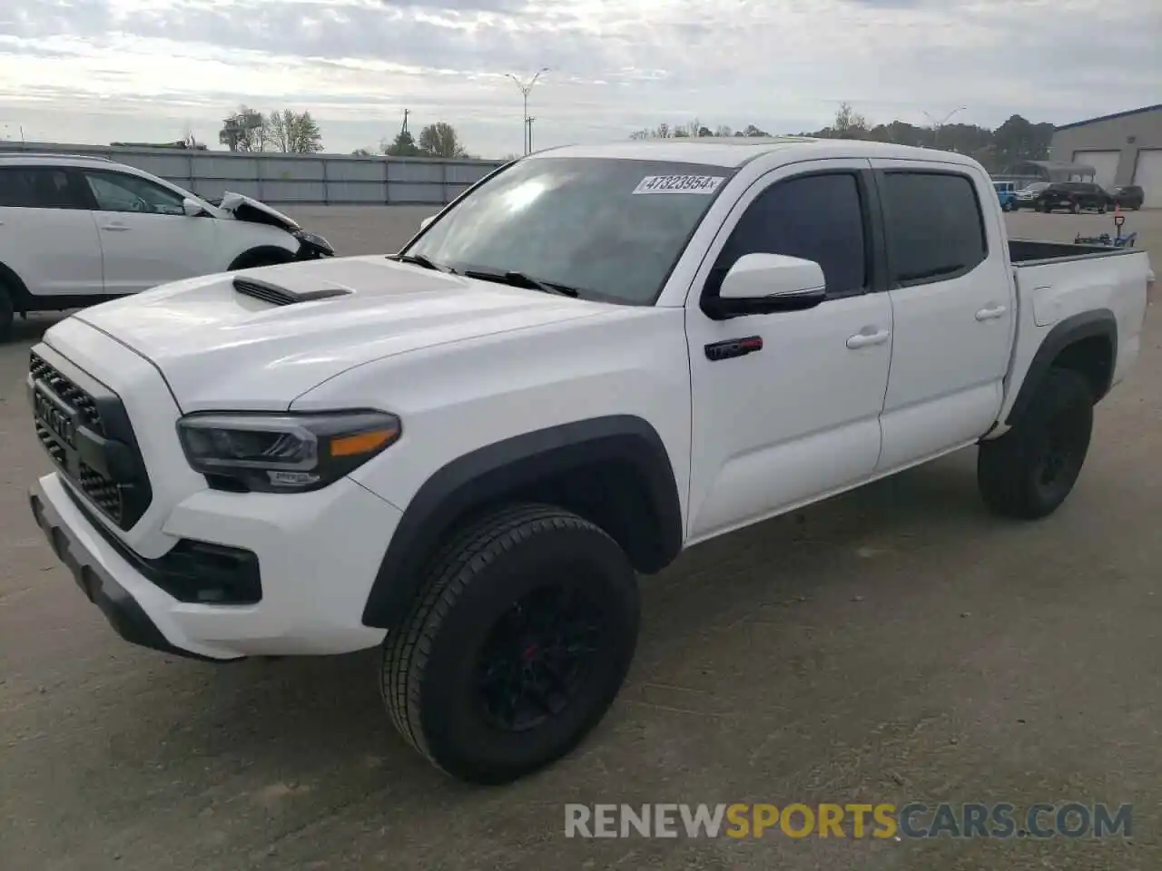 1 Photograph of a damaged car 5TFCZ5AN1LX231995 TOYOTA TACOMA 2020