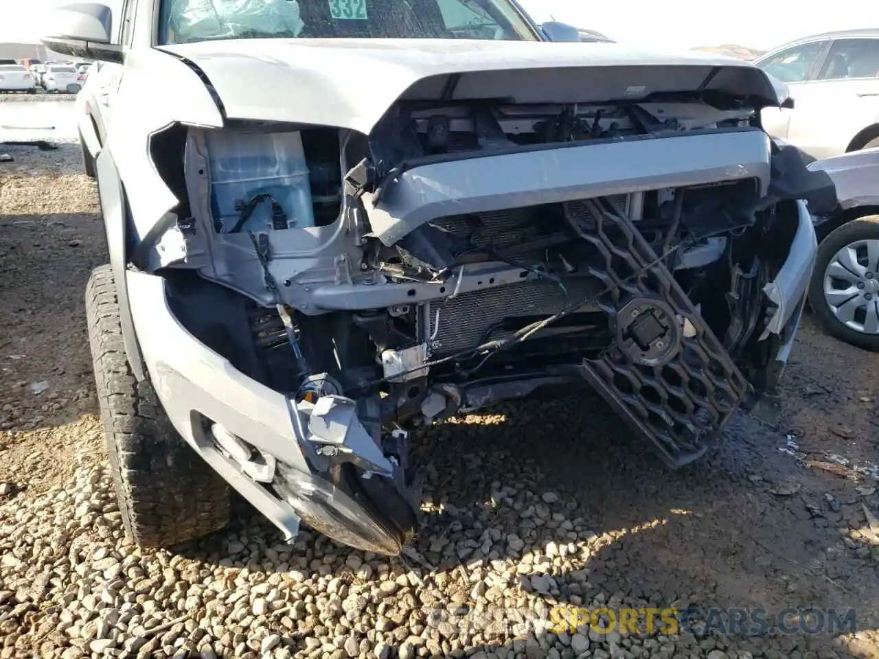 9 Photograph of a damaged car 5TFCZ5AN1LX233715 TOYOTA TACOMA 2020