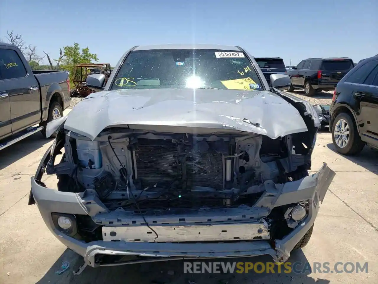 9 Photograph of a damaged car 5TFCZ5AN1LX235481 TOYOTA TACOMA 2020