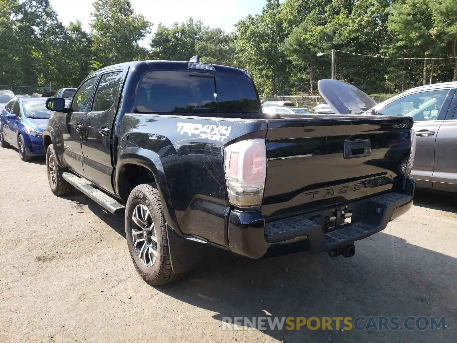 3 Photograph of a damaged car 5TFCZ5AN1LX235724 TOYOTA TACOMA 2020