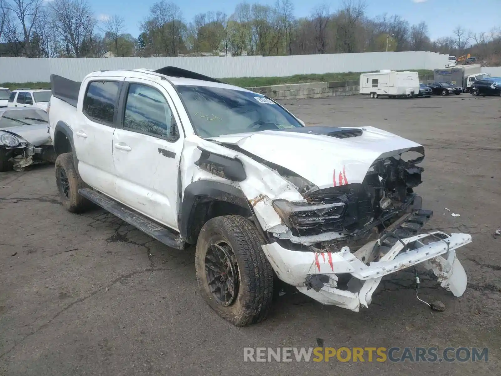 1 Photograph of a damaged car 5TFCZ5AN1LX235934 TOYOTA TACOMA 2020