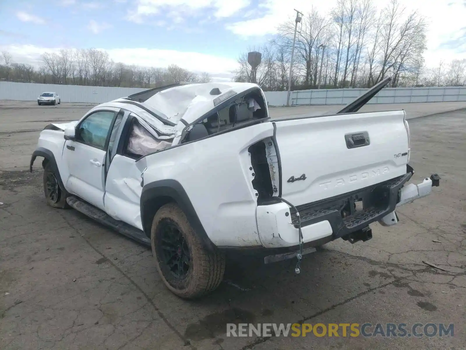 3 Photograph of a damaged car 5TFCZ5AN1LX235934 TOYOTA TACOMA 2020