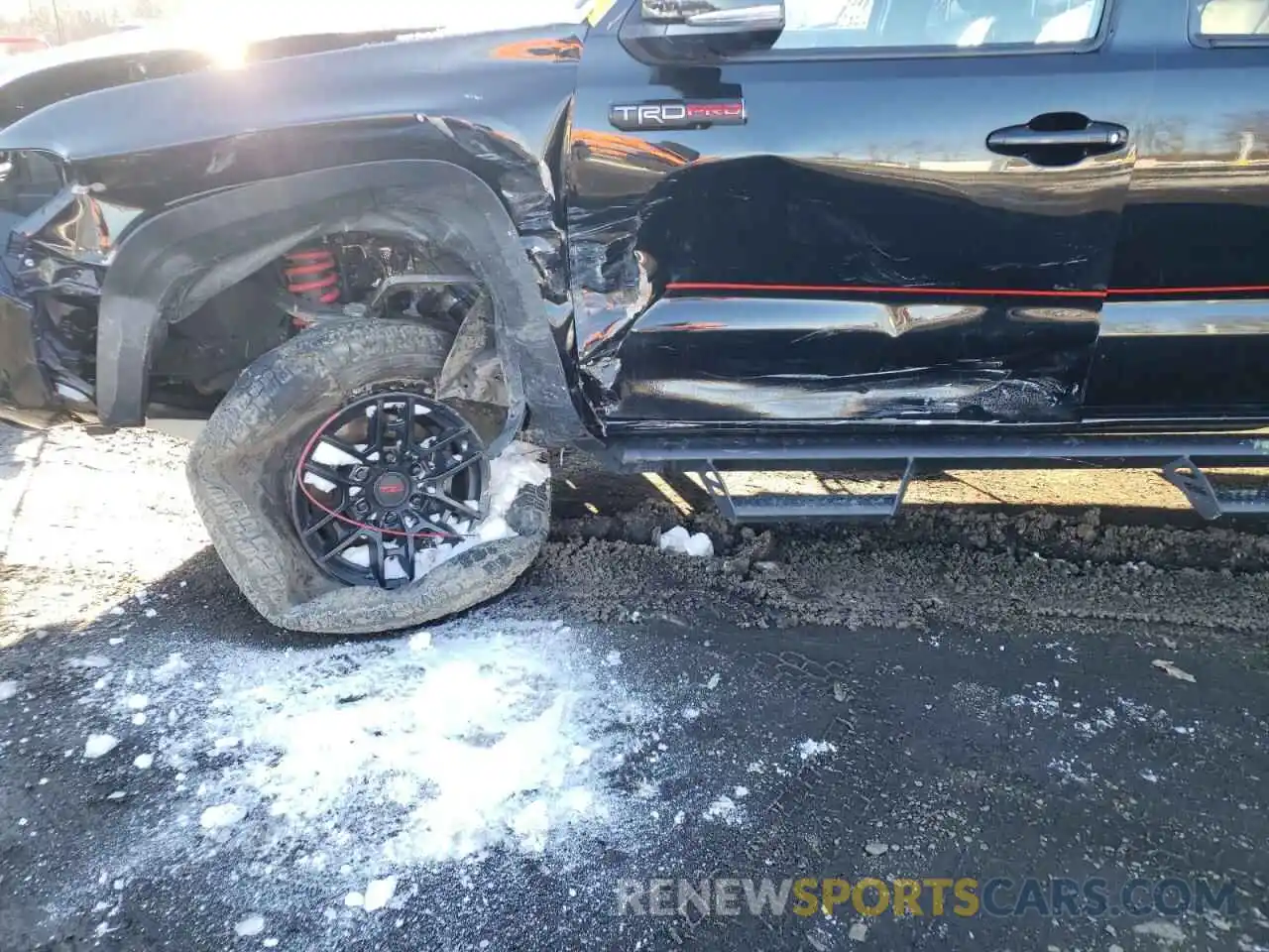 9 Photograph of a damaged car 5TFCZ5AN1LX239482 TOYOTA TACOMA 2020