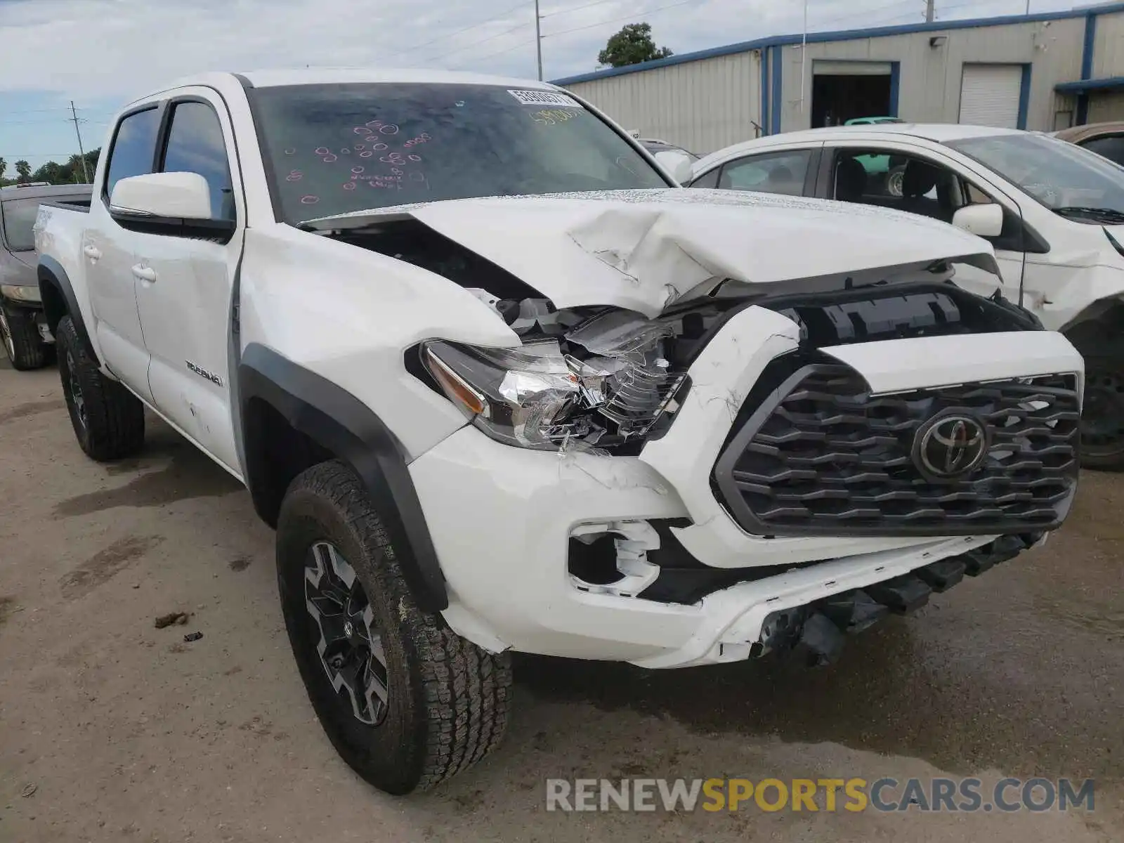 1 Photograph of a damaged car 5TFCZ5AN1LX240437 TOYOTA TACOMA 2020