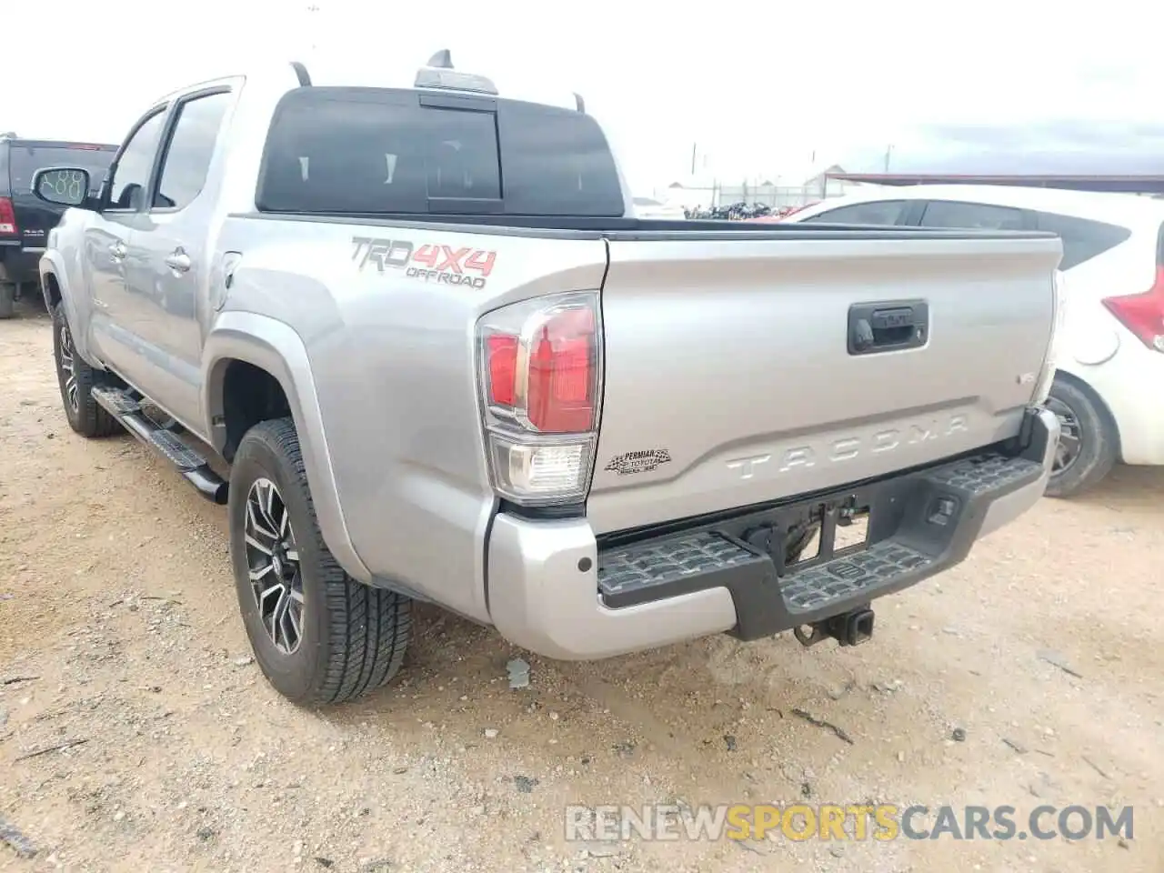 3 Photograph of a damaged car 5TFCZ5AN1LX242950 TOYOTA TACOMA 2020