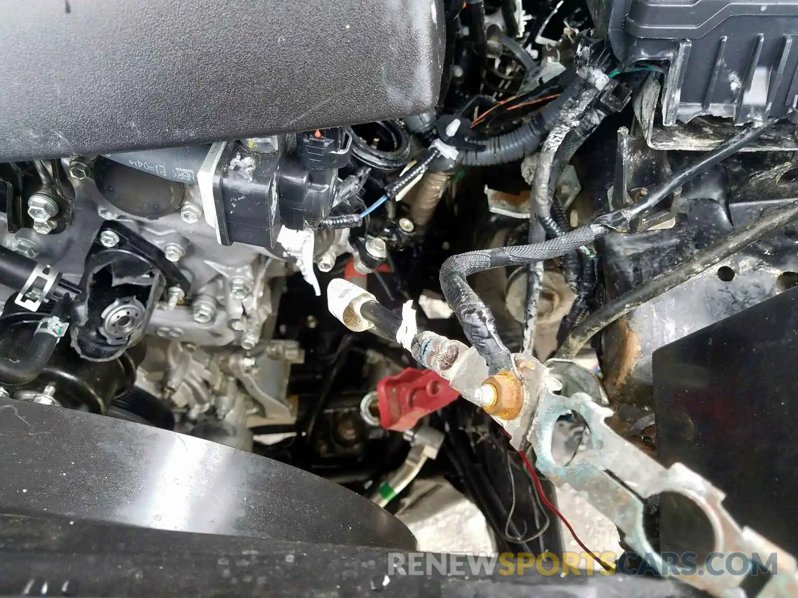 9 Photograph of a damaged car 5TFCZ5AN2LX214333 TOYOTA TACOMA 2020