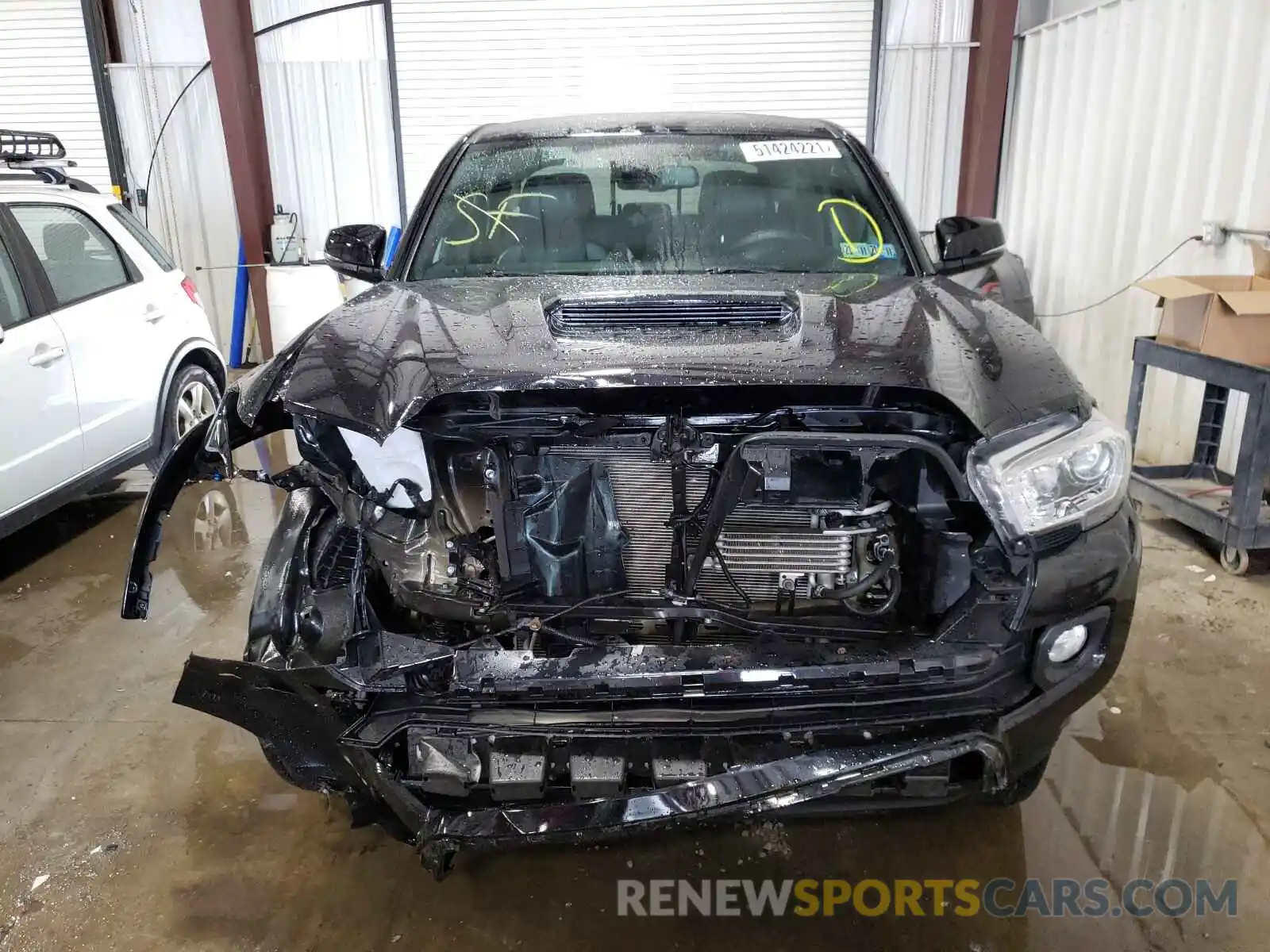 9 Photograph of a damaged car 5TFCZ5AN2LX219158 TOYOTA TACOMA 2020