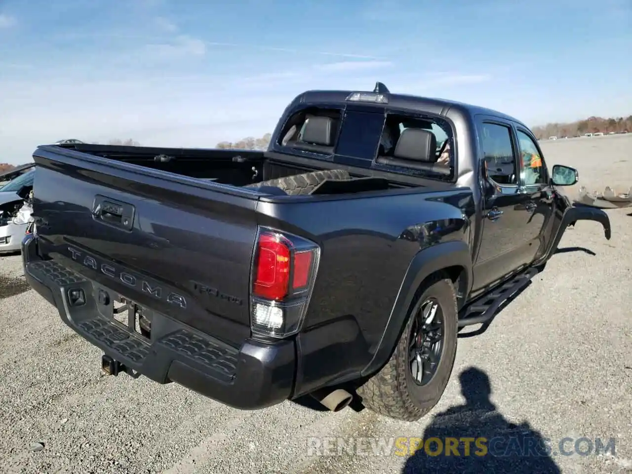 4 Photograph of a damaged car 5TFCZ5AN2LX219841 TOYOTA TACOMA 2020