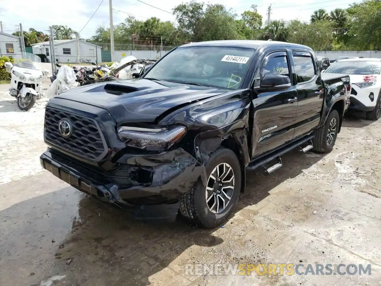 2 Photograph of a damaged car 5TFCZ5AN2LX221766 TOYOTA TACOMA 2020