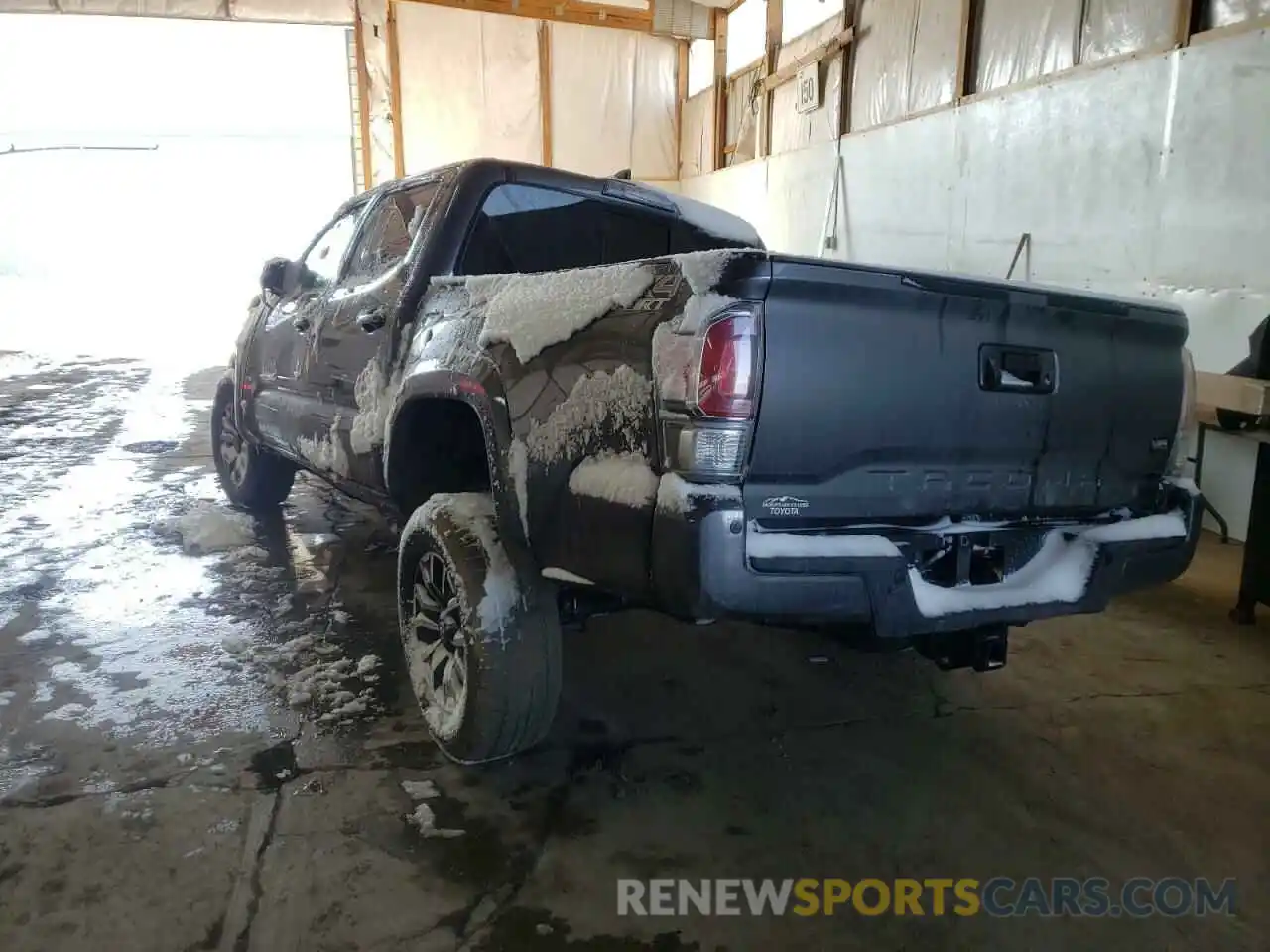 3 Photograph of a damaged car 5TFCZ5AN2LX223503 TOYOTA TACOMA 2020