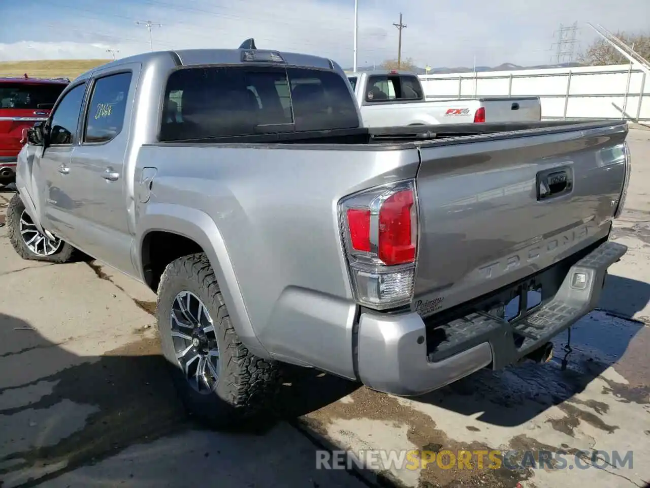 3 Photograph of a damaged car 5TFCZ5AN2LX223694 TOYOTA TACOMA 2020