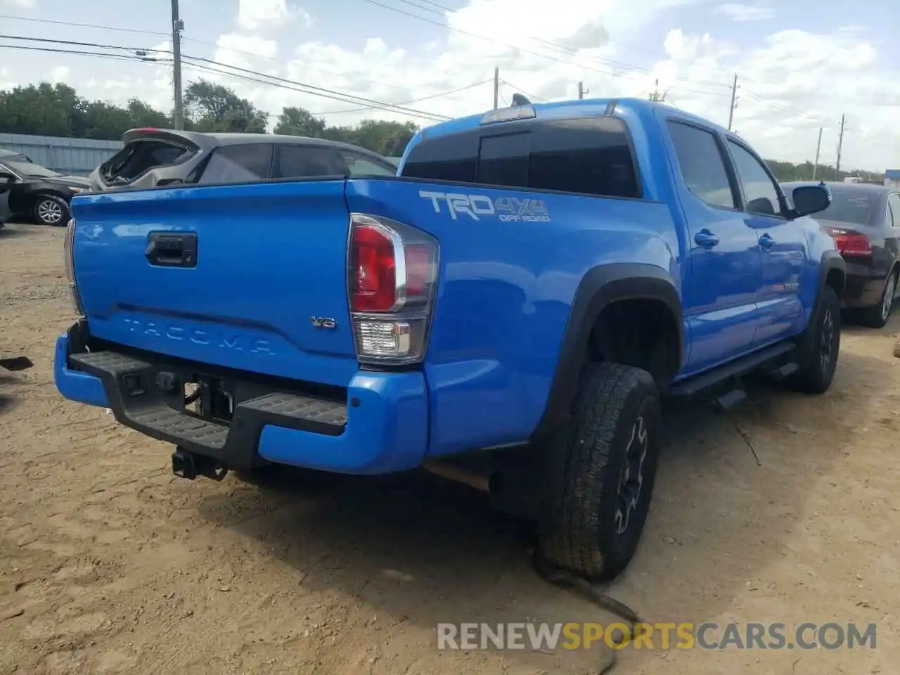 4 Photograph of a damaged car 5TFCZ5AN2LX227969 TOYOTA TACOMA 2020