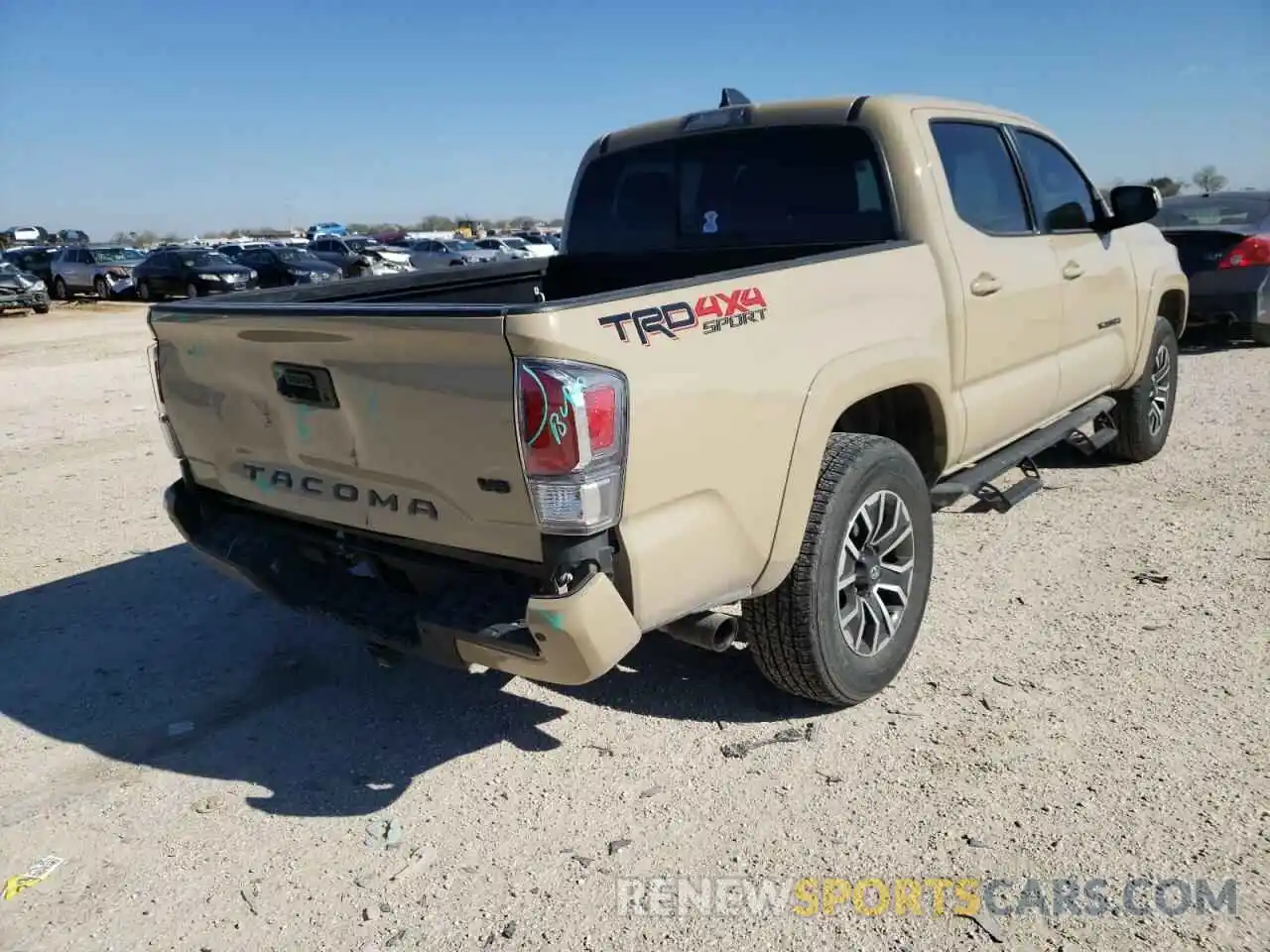 4 Photograph of a damaged car 5TFCZ5AN2LX229284 TOYOTA TACOMA 2020