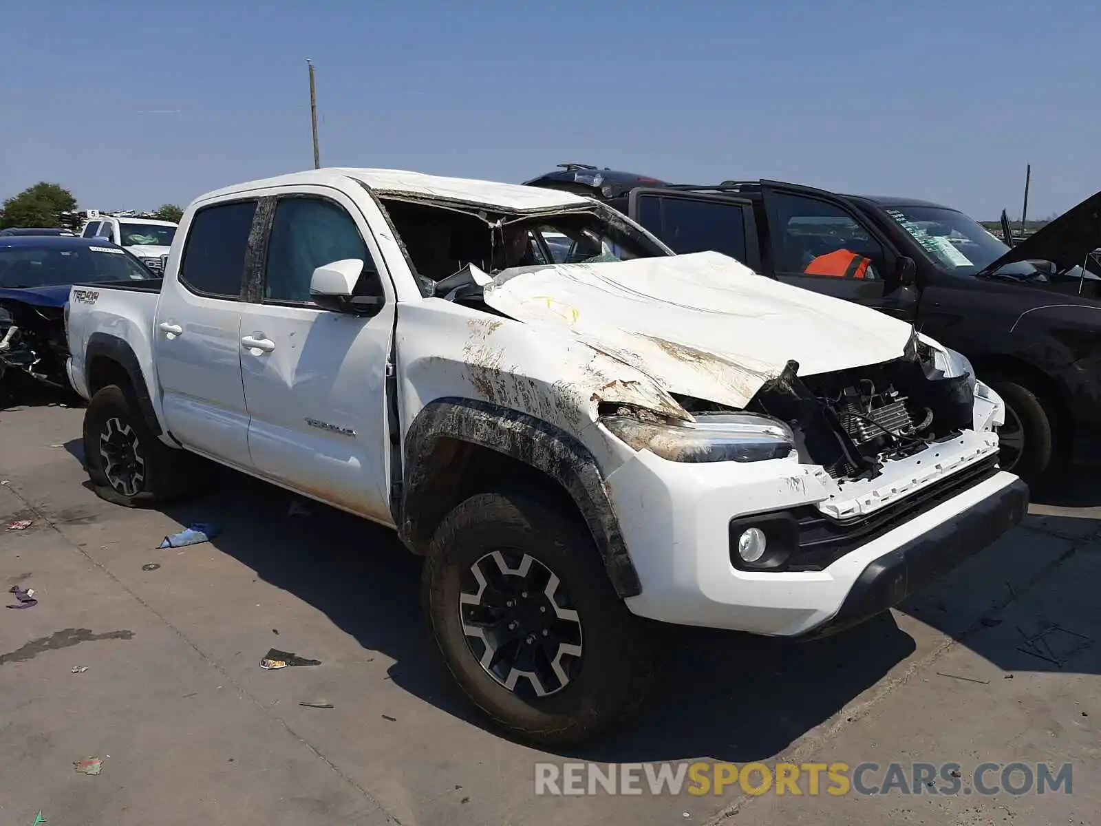 1 Photograph of a damaged car 5TFCZ5AN2LX230516 TOYOTA TACOMA 2020