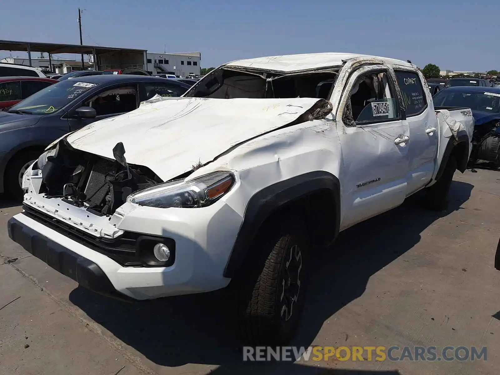 2 Photograph of a damaged car 5TFCZ5AN2LX230516 TOYOTA TACOMA 2020