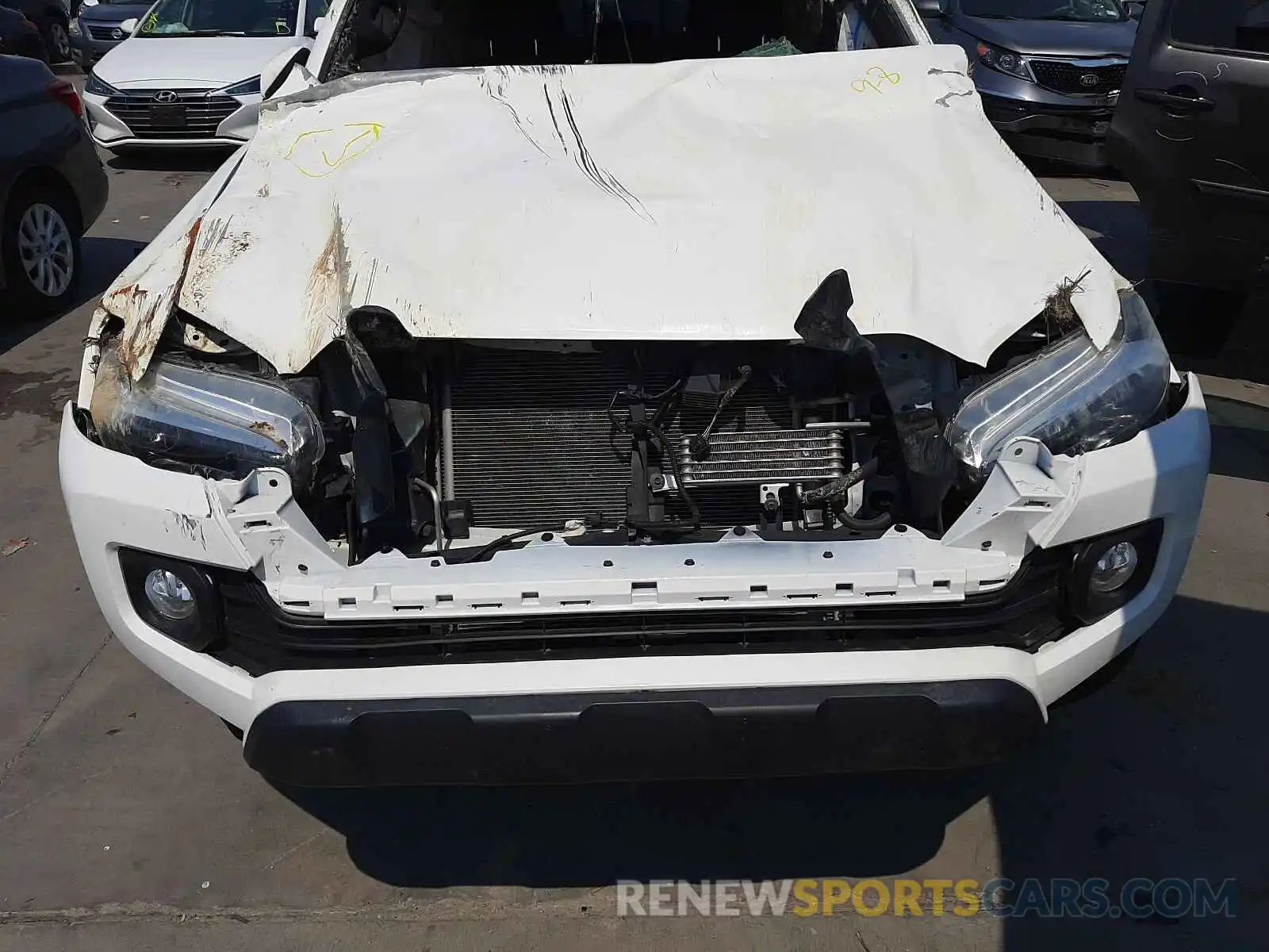 7 Photograph of a damaged car 5TFCZ5AN2LX230516 TOYOTA TACOMA 2020