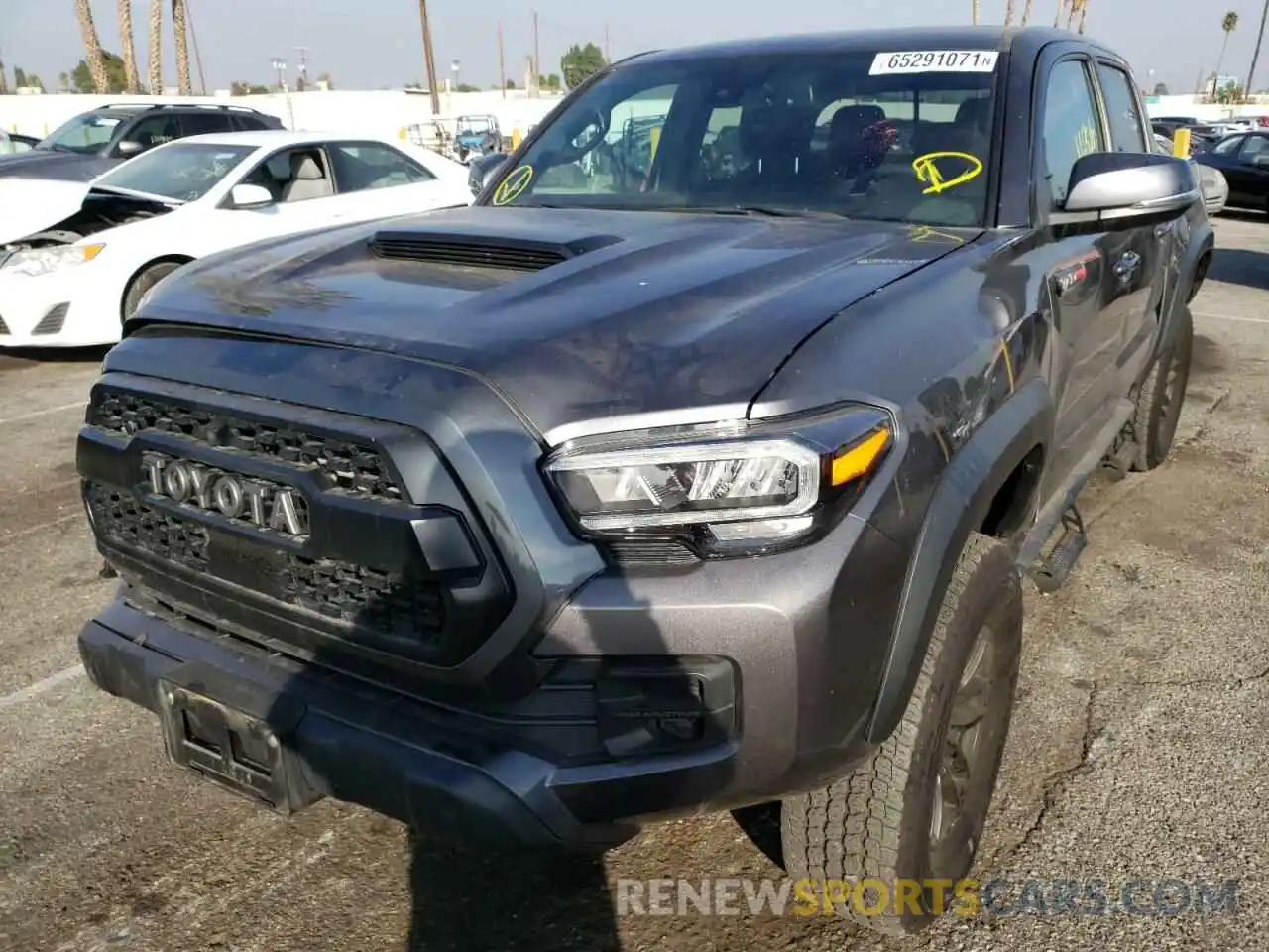 2 Photograph of a damaged car 5TFCZ5AN2LX231567 TOYOTA TACOMA 2020