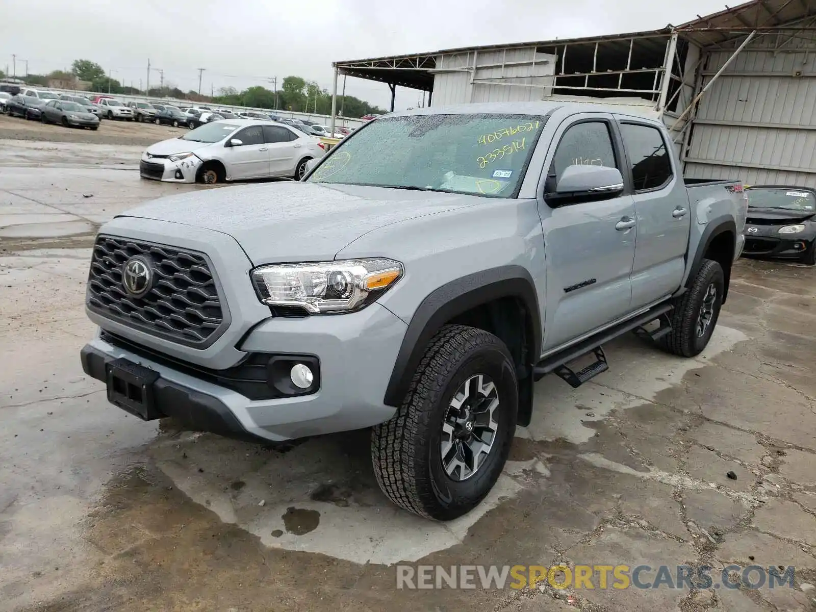 2 Photograph of a damaged car 5TFCZ5AN2LX233514 TOYOTA TACOMA 2020