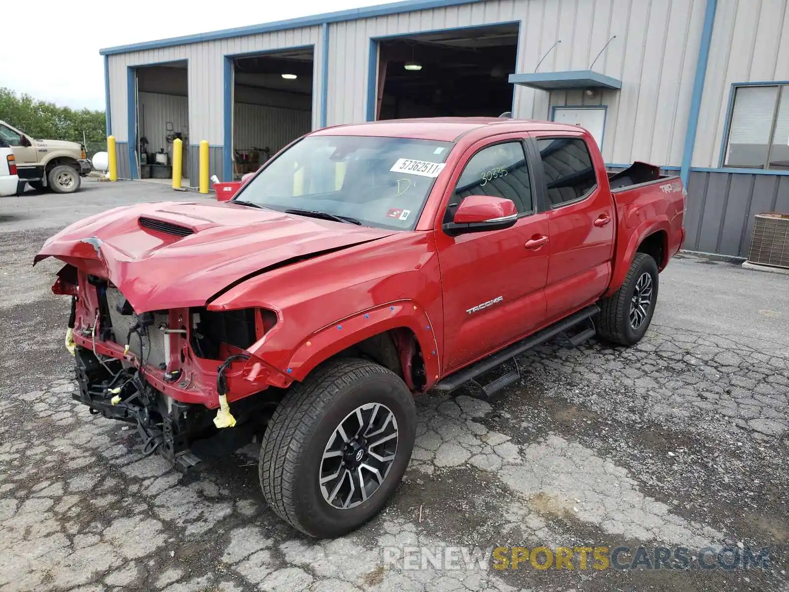 2 Photograph of a damaged car 5TFCZ5AN2LX235537 TOYOTA TACOMA 2020